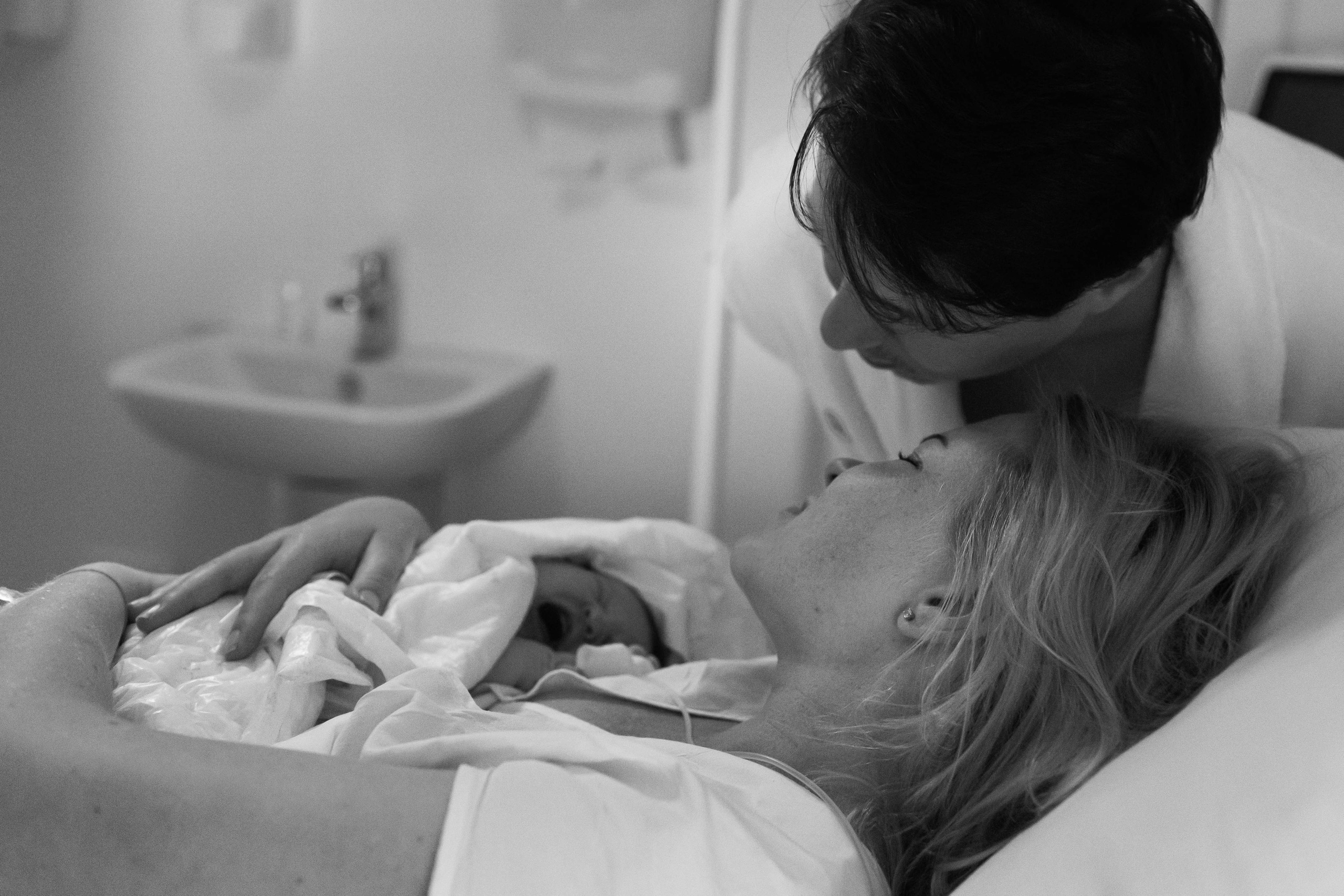Съемка родов. Рождение Виктории. Клинический госпиталь MD GROUP Лахта. Фотограф на роды в Санкт-Петербурге Екатерина Сысоева