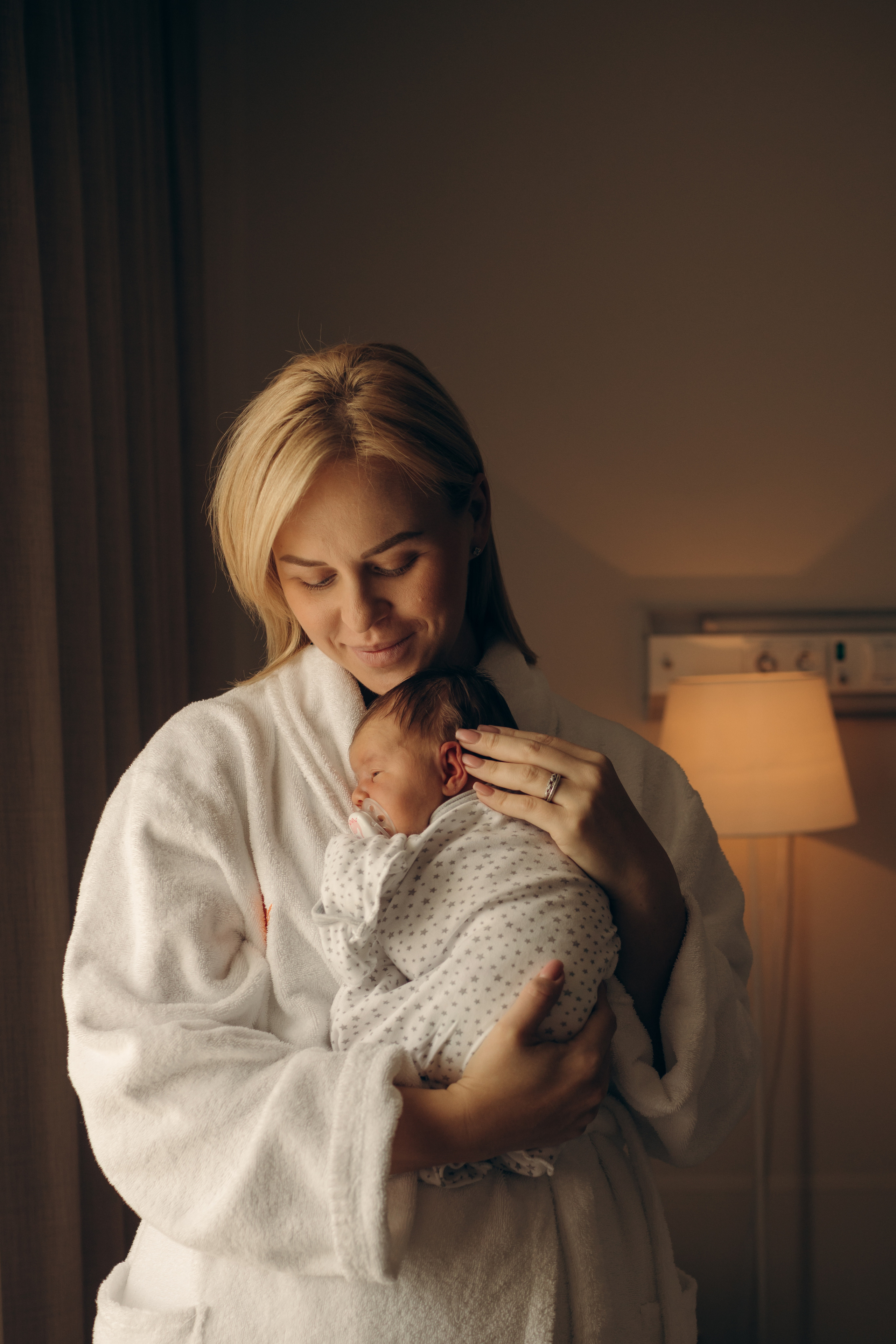 Съемка родов. Рождение Веры. Клинический госпиталь MD GROUP Лахта. Фотограф на роды в Санкт-Петербурге Екатерина Сысоева