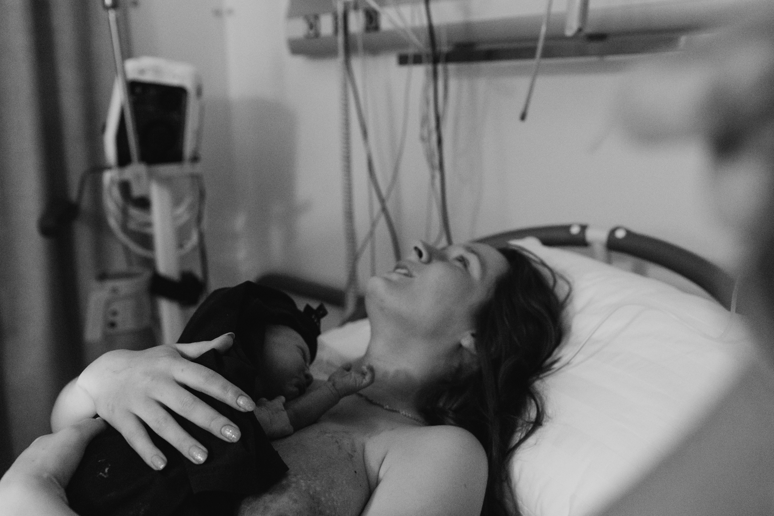 Съемка родов. Рождение Майи. Клинический госпиталь MD GROUP Лахта. Фотограф на роды в Санкт-Петербурге Екатерина Сысоева