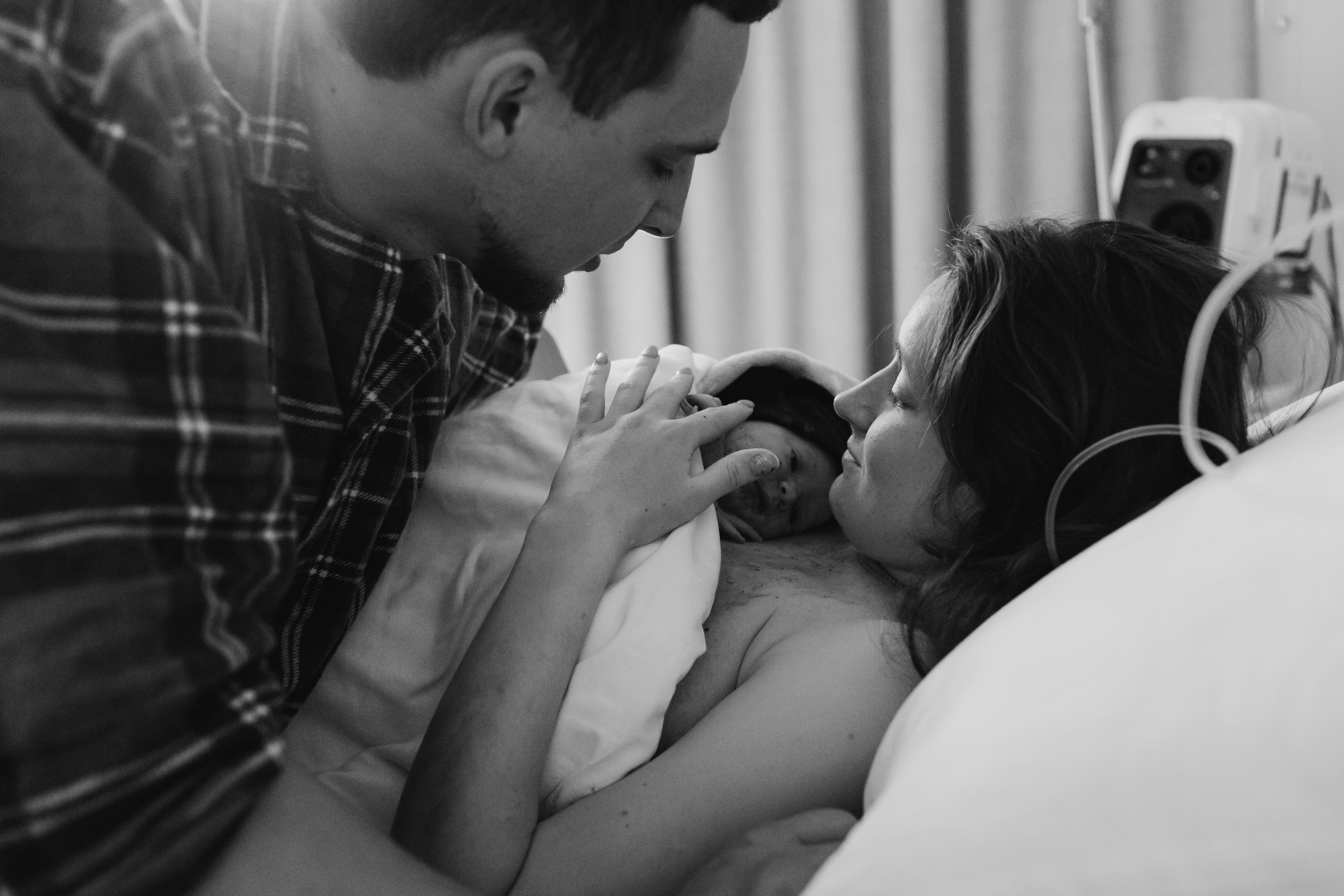 Съемка родов. Рождение Майи. Клинический госпиталь MD GROUP Лахта. Фотограф на роды в Санкт-Петербурге Екатерина Сысоева