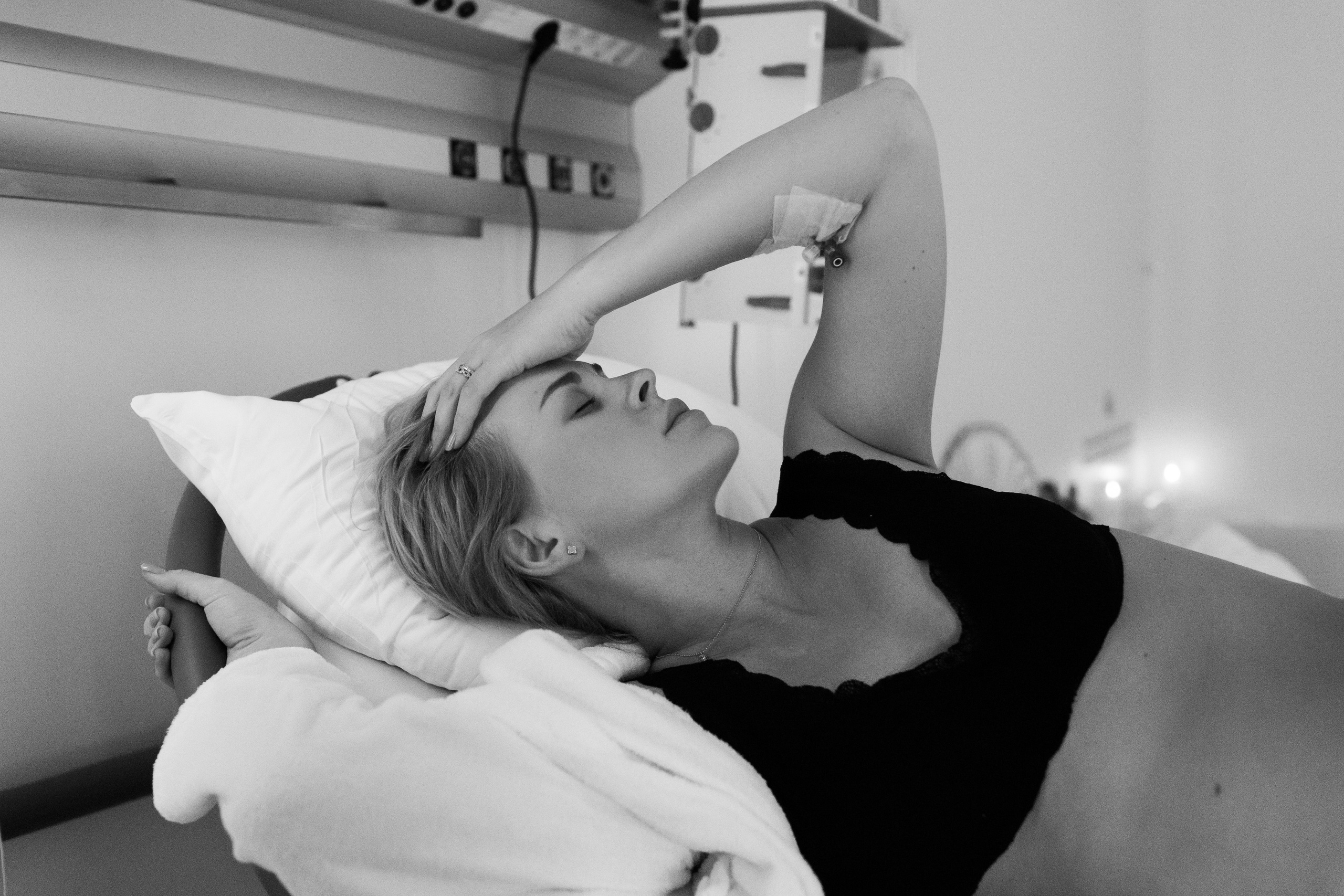 Съемка родов. Рождение Веры. Клинический госпиталь MD GROUP Лахта. Фотограф на роды в Санкт-Петербурге Екатерина Сысоева