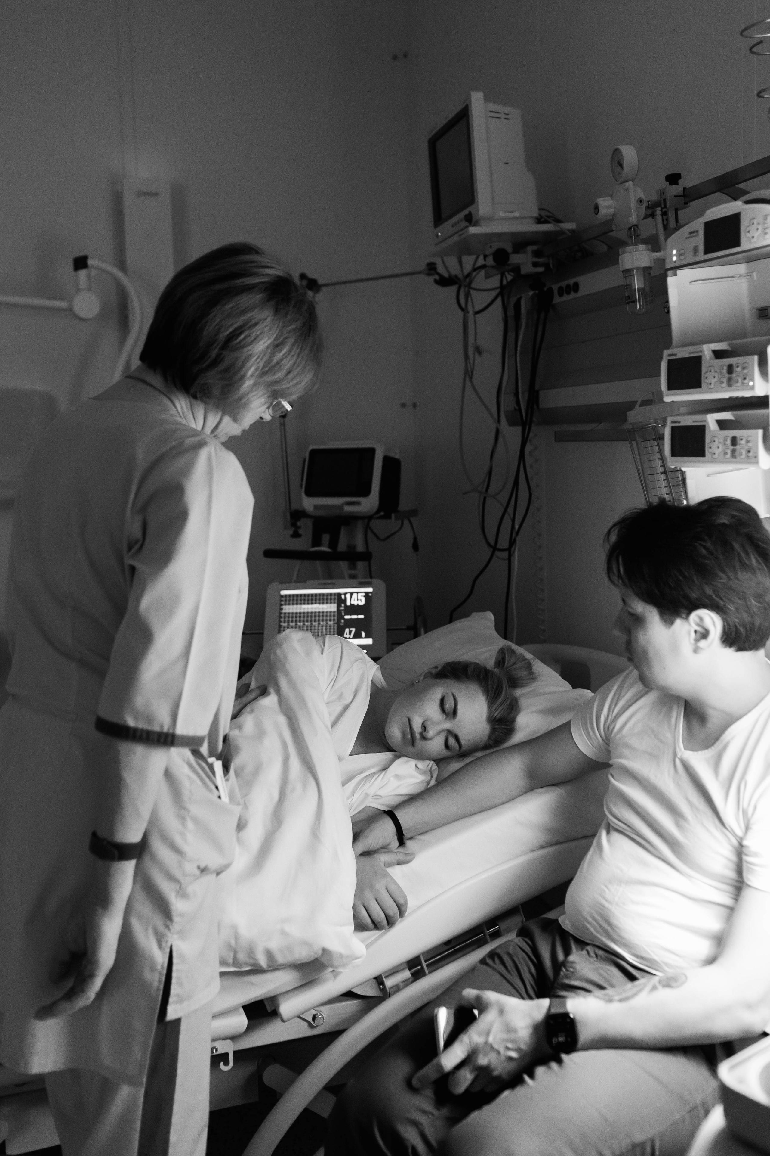 Съемка родов. Рождение Виктории. Клинический госпиталь MD GROUP Лахта. Фотограф на роды в Санкт-Петербурге Екатерина Сысоева