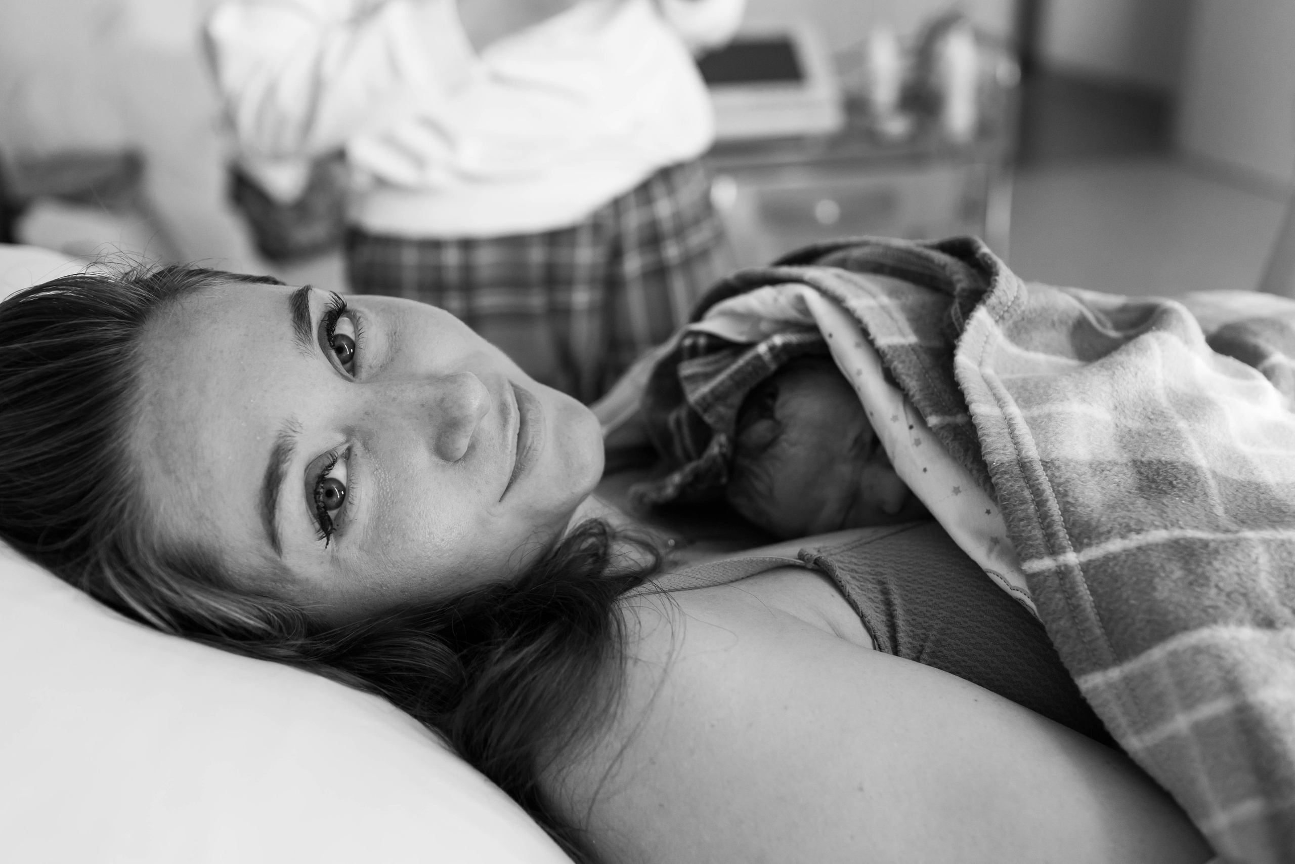 Съемка родов. Рождение Аглаи. Клинический госпиталь MD GROUP Лахта. Фотограф на роды в Санкт-Петербурге Екатерина Сысоева