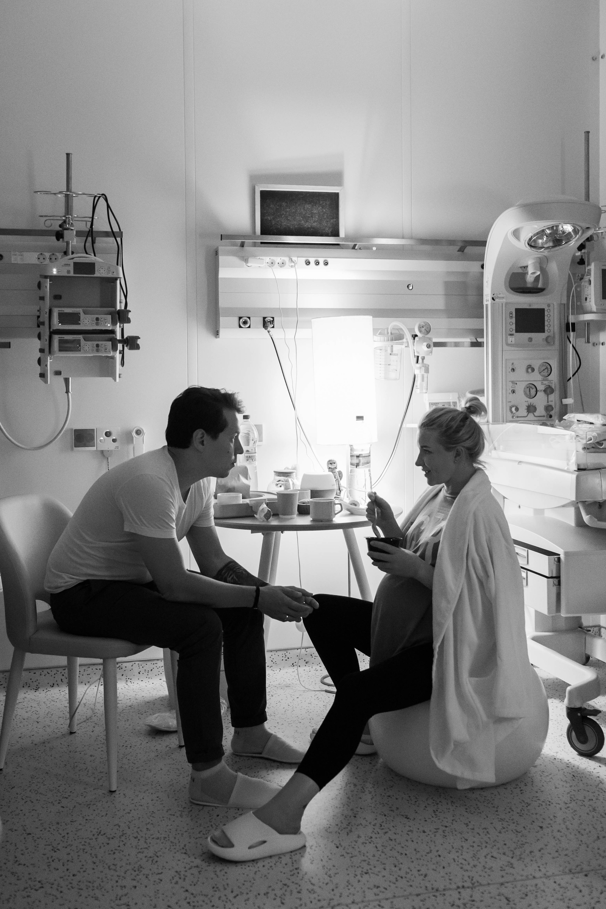 Съемка родов. Рождение Виктории. Клинический госпиталь MD GROUP Лахта. Фотограф на роды в Санкт-Петербурге Екатерина Сысоева