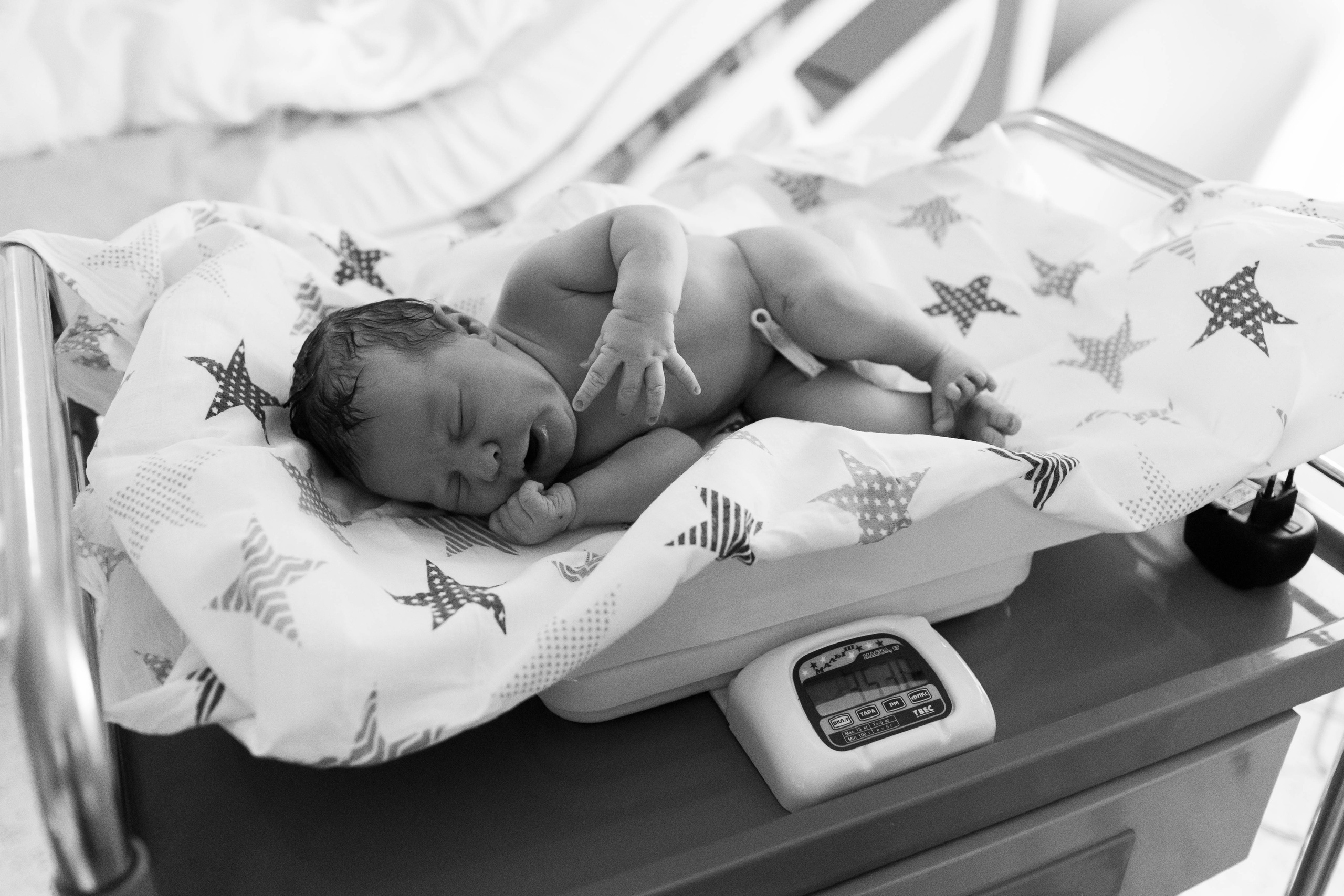 Съемка родов. Рождение Виктории. Клинический госпиталь MD GROUP Лахта. Фотограф на роды в Санкт-Петербурге Екатерина Сысоева