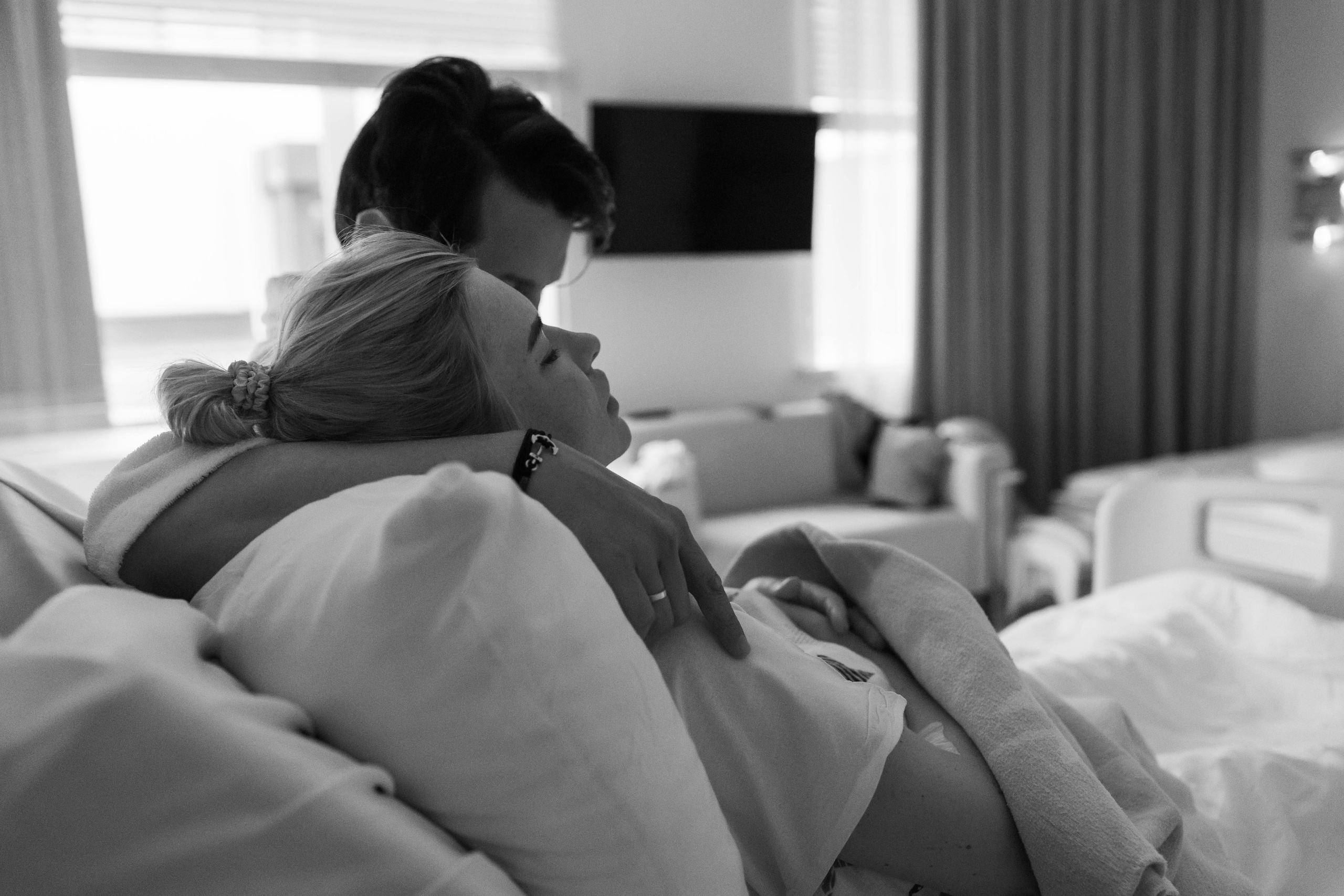 Съемка родов. Рождение Виктории. Клинический госпиталь MD GROUP Лахта. Фотограф на роды в Санкт-Петербурге Екатерина Сысоева