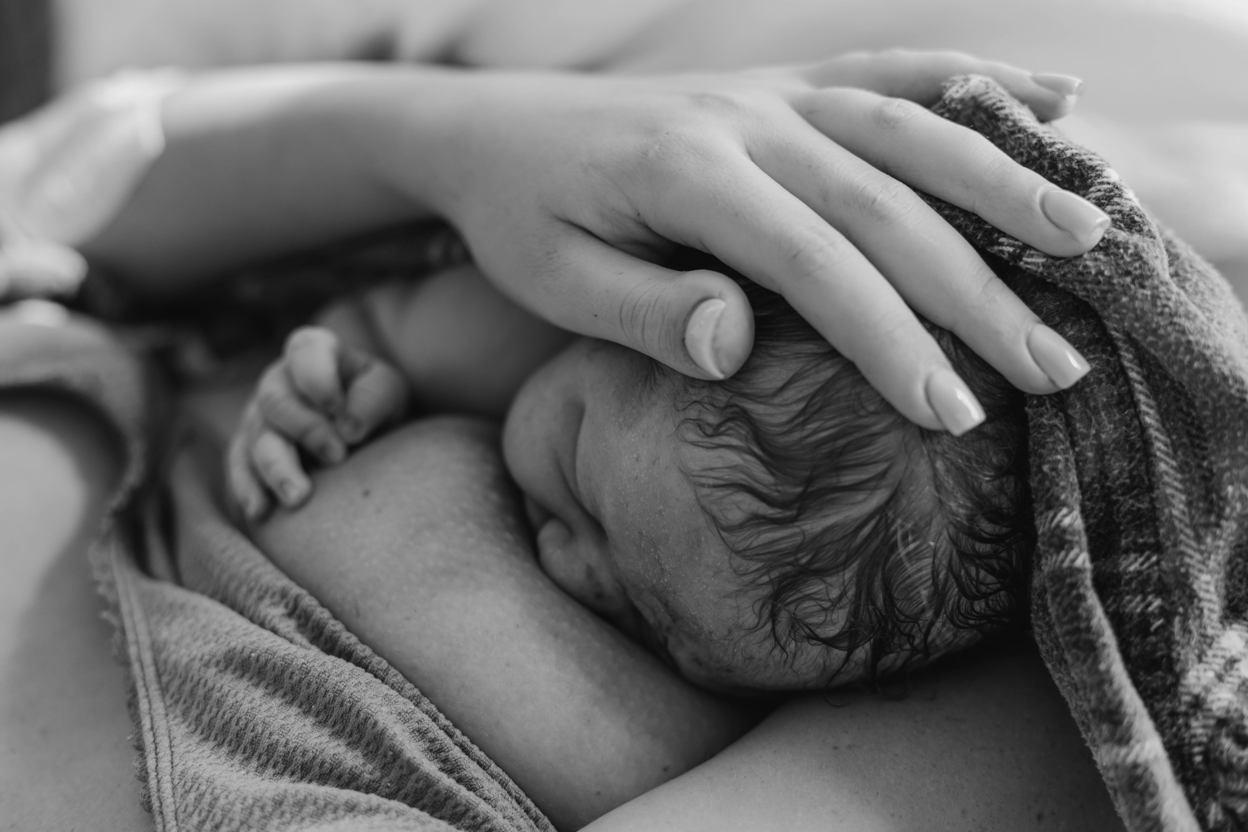 Съемка родов. Рождение Аглаи. Клинический госпиталь MD GROUP Лахта. Фотограф на роды в Санкт-Петербурге Екатерина Сысоева