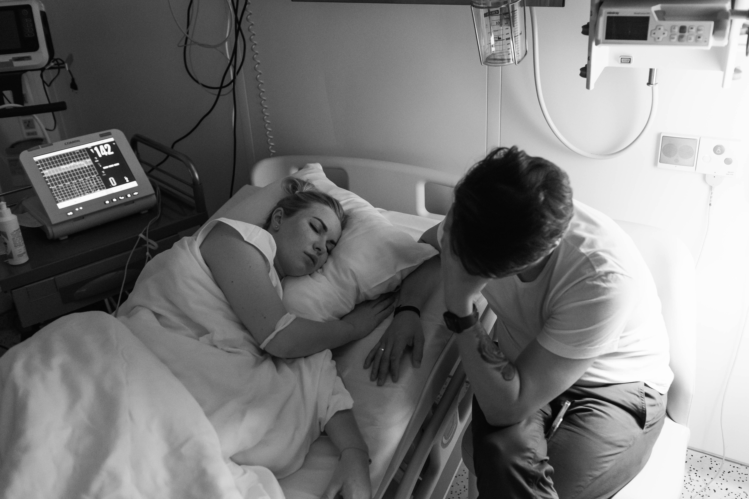 Съемка родов. Рождение Виктории. Клинический госпиталь MD GROUP Лахта. Фотограф на роды в Санкт-Петербурге Екатерина Сысоева