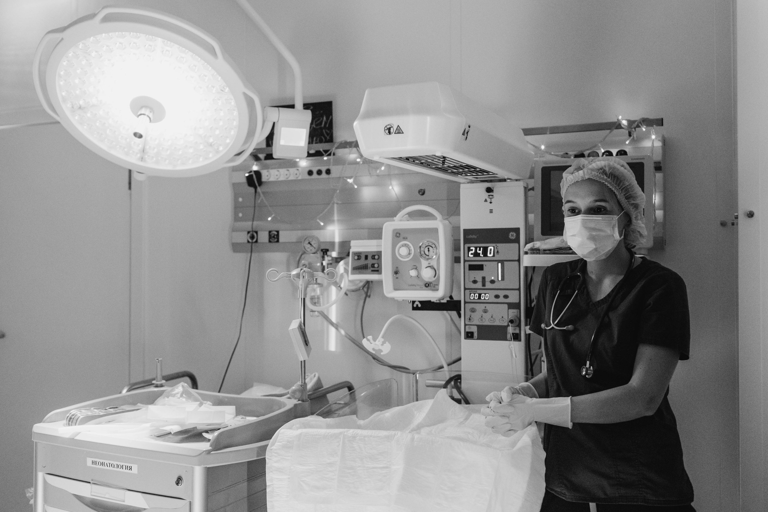 Съемка родов. Рождение Аглаи. Клинический госпиталь MD GROUP Лахта. Фотограф на роды в Санкт-Петербурге Екатерина Сысоева