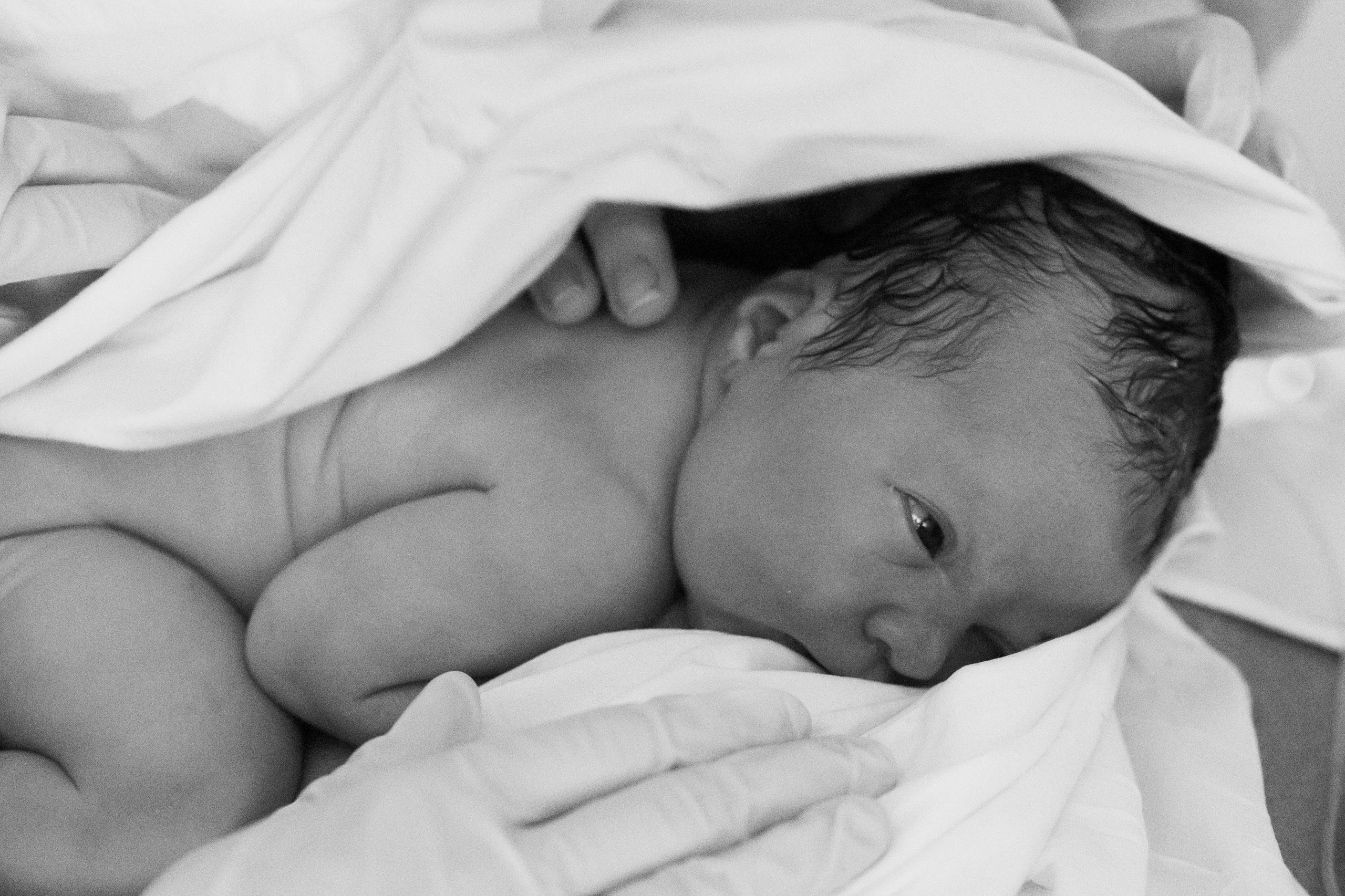 Съемка родов. Рождение Виктории. Клинический госпиталь MD GROUP Лахта. Фотограф на роды в Санкт-Петербурге Екатерина Сысоева