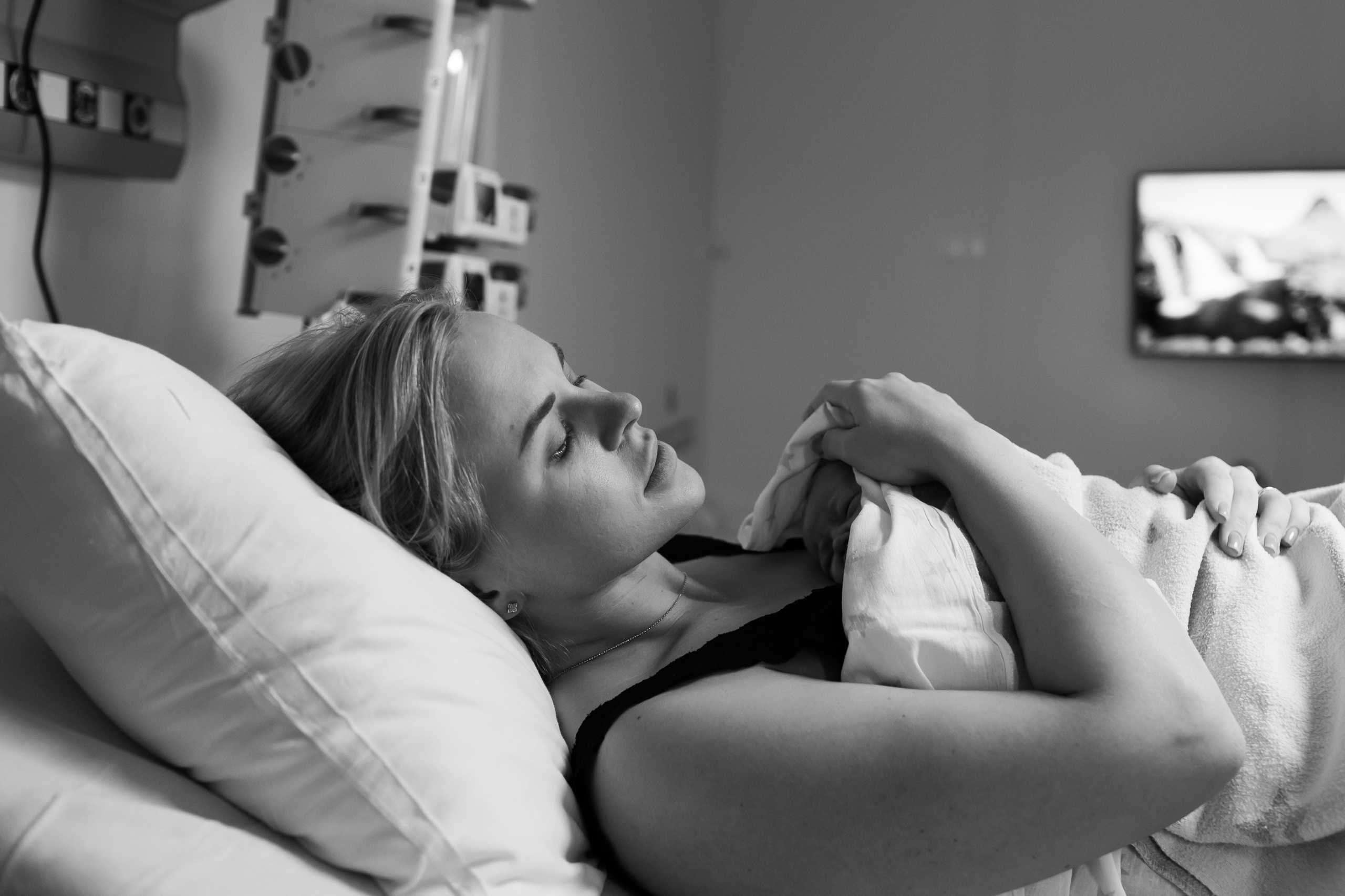 Съемка родов. Рождение Веры. Клинический госпиталь MD GROUP Лахта. Фотограф на роды в Санкт-Петербурге Екатерина Сысоева
