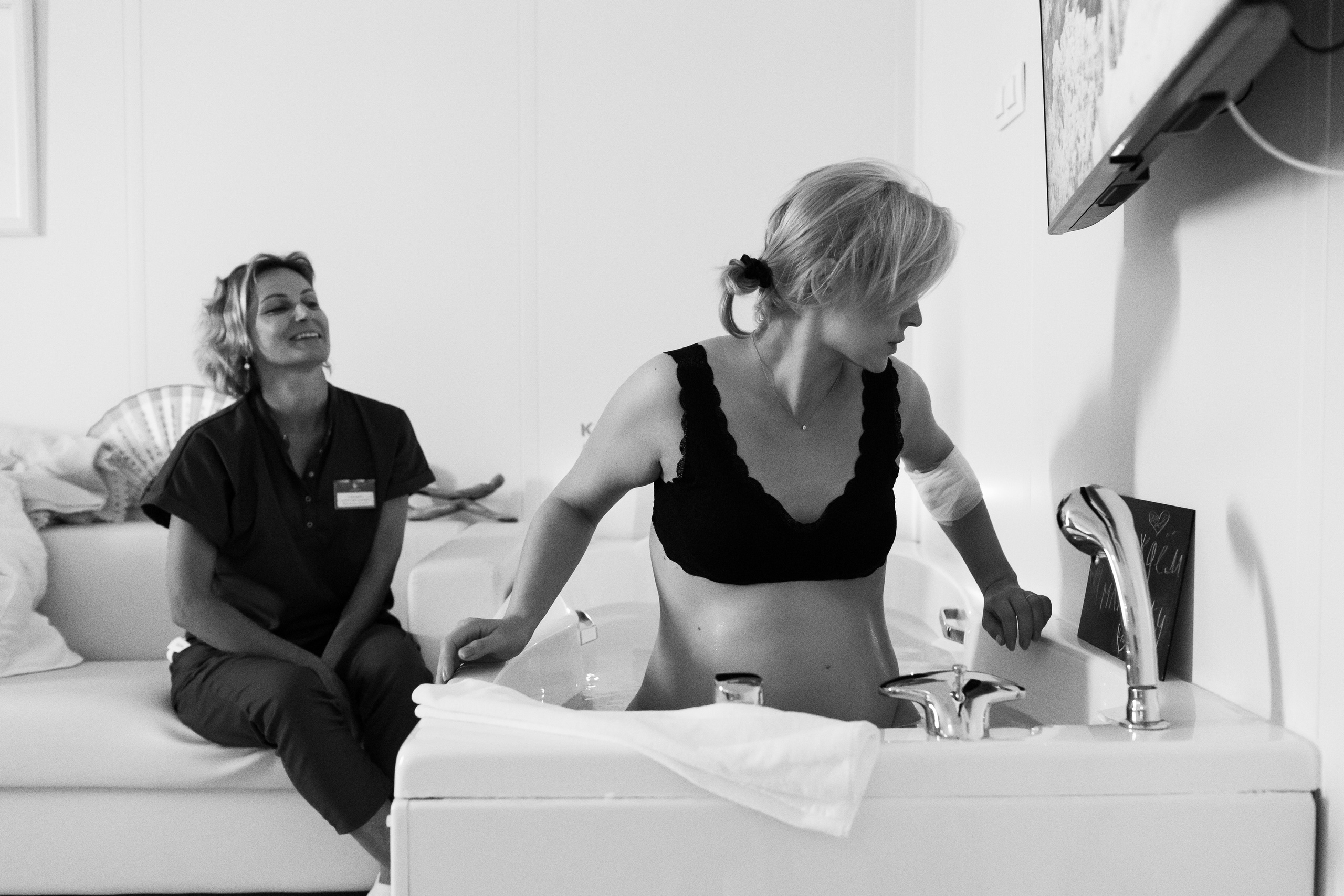 Съемка родов. Рождение Веры. Клинический госпиталь MD GROUP Лахта. Фотограф на роды в Санкт-Петербурге Екатерина Сысоева