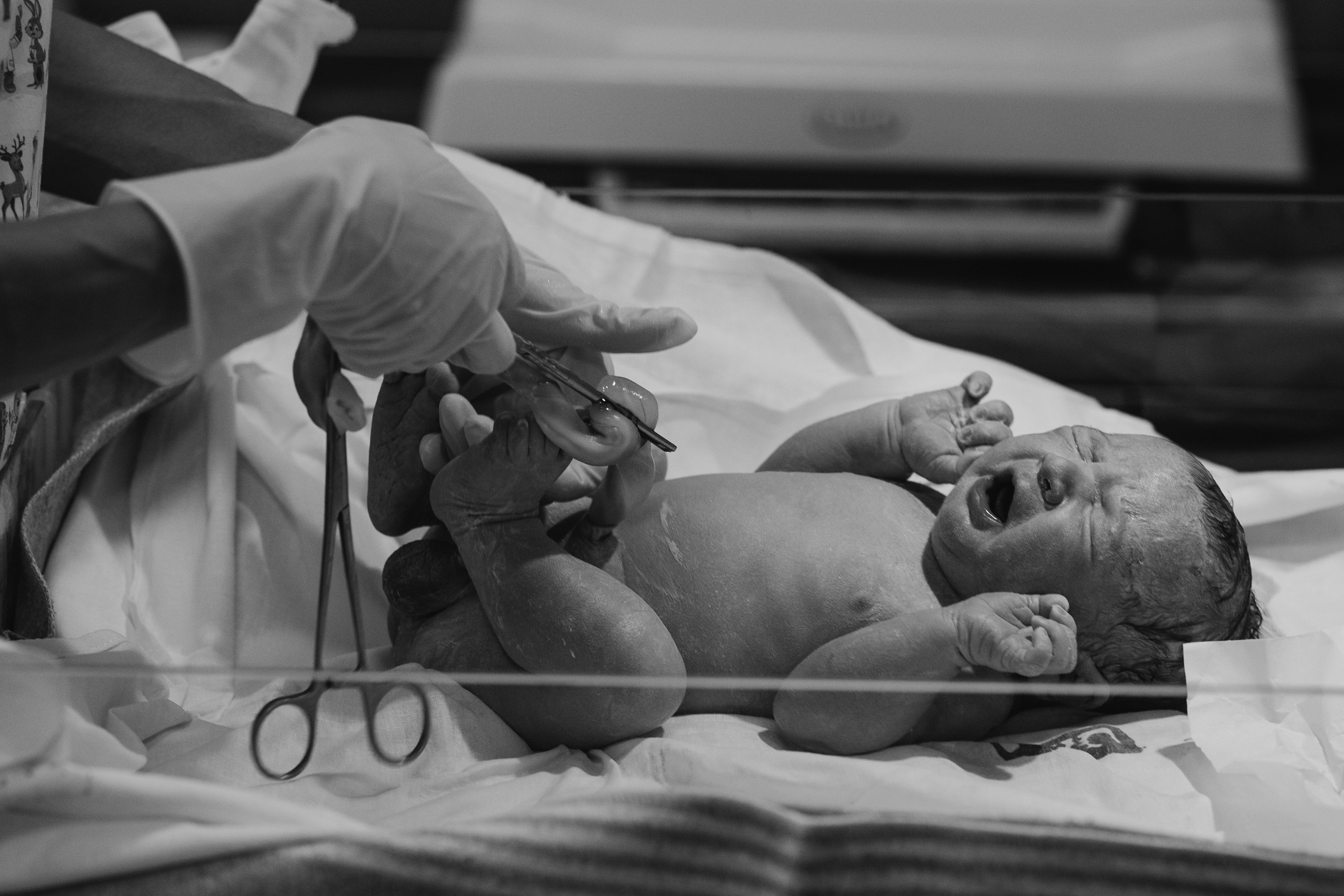 Съемка родов. Рождение Льва. Родильный дом № 17. Фотограф на роды в Санкт-Петербурге Екатерина Сысоева