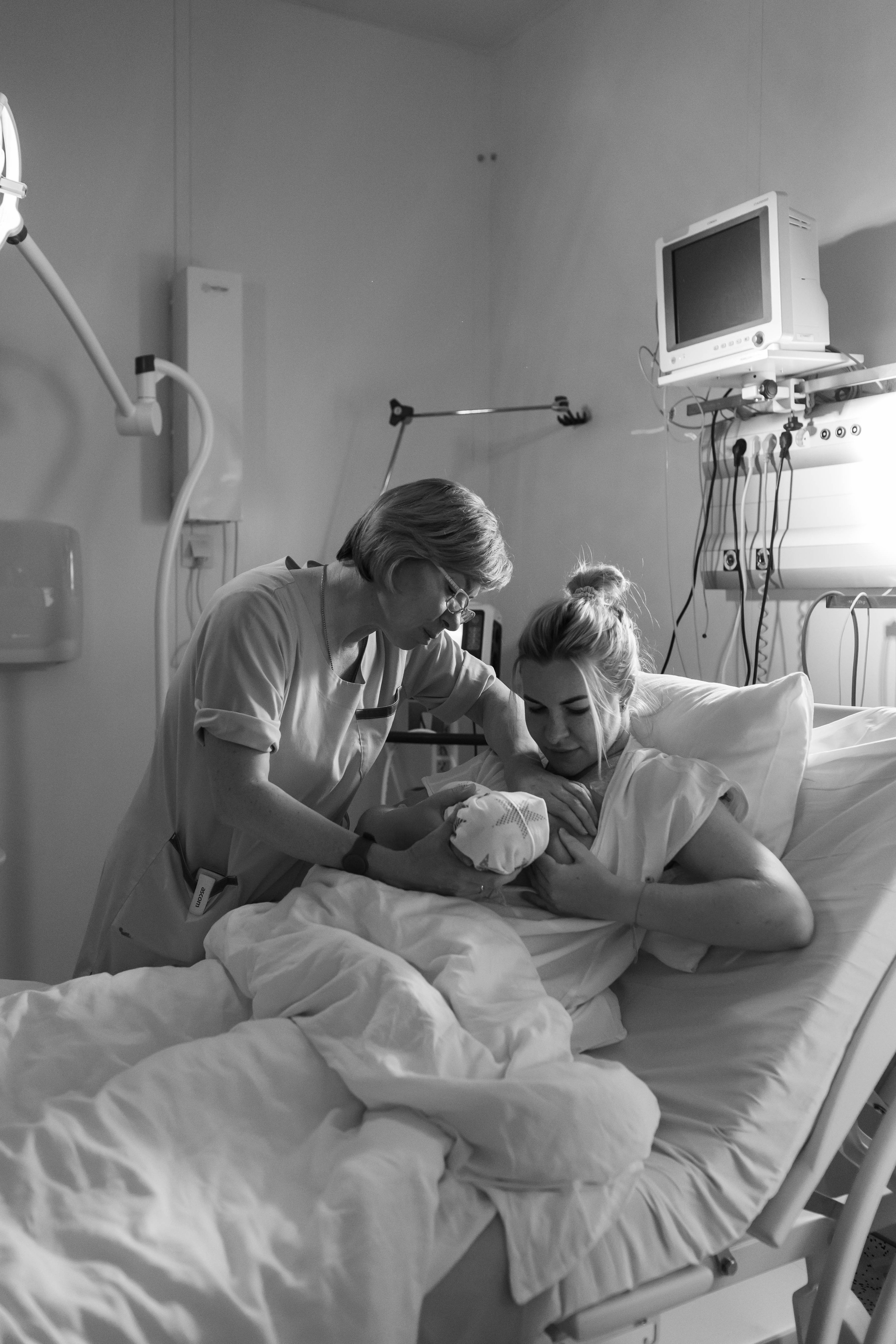 Съемка родов. Рождение Виктории. Клинический госпиталь MD GROUP Лахта. Фотограф на роды в Санкт-Петербурге Екатерина Сысоева