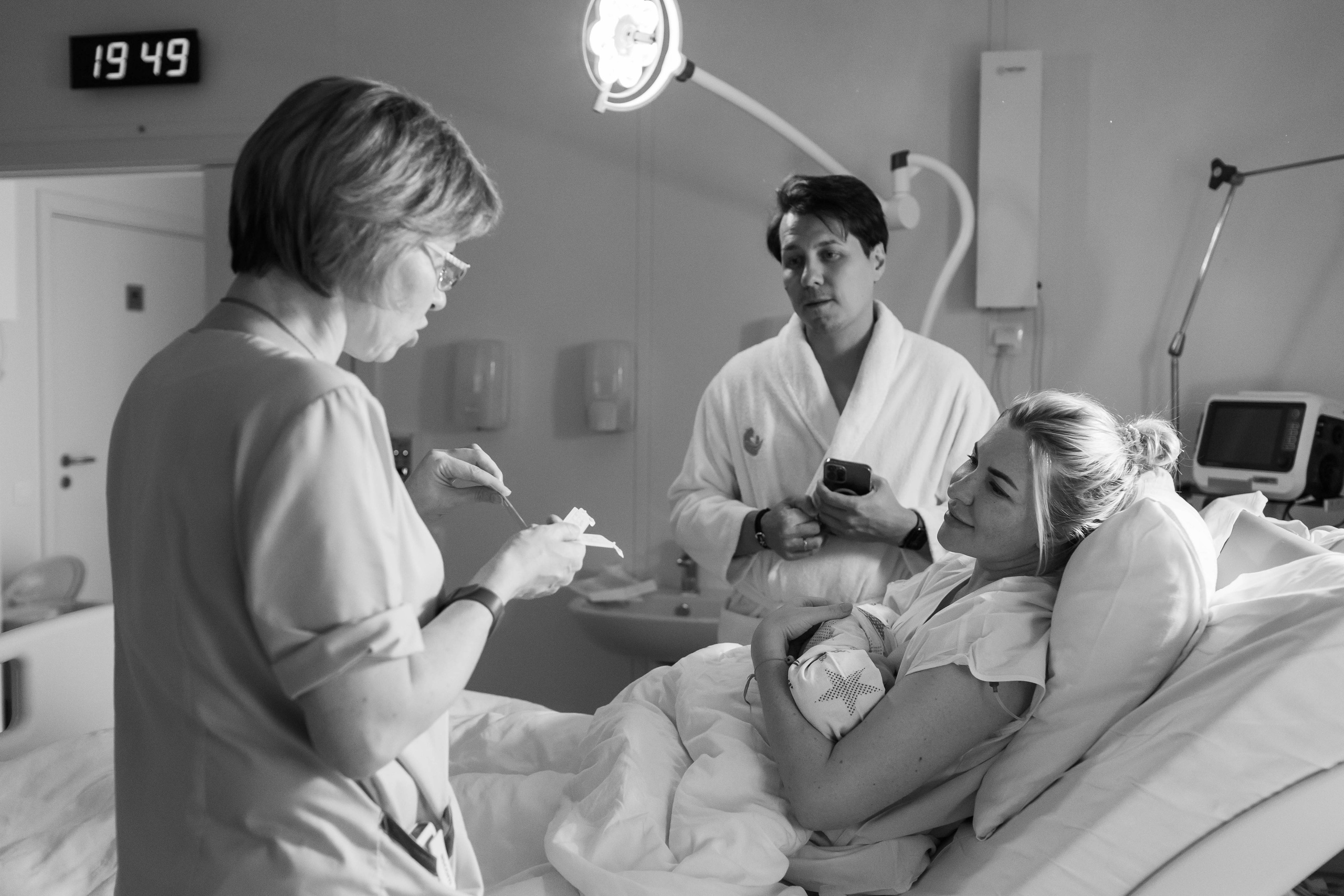 Съемка родов. Рождение Виктории. Клинический госпиталь MD GROUP Лахта. Фотограф на роды в Санкт-Петербурге Екатерина Сысоева