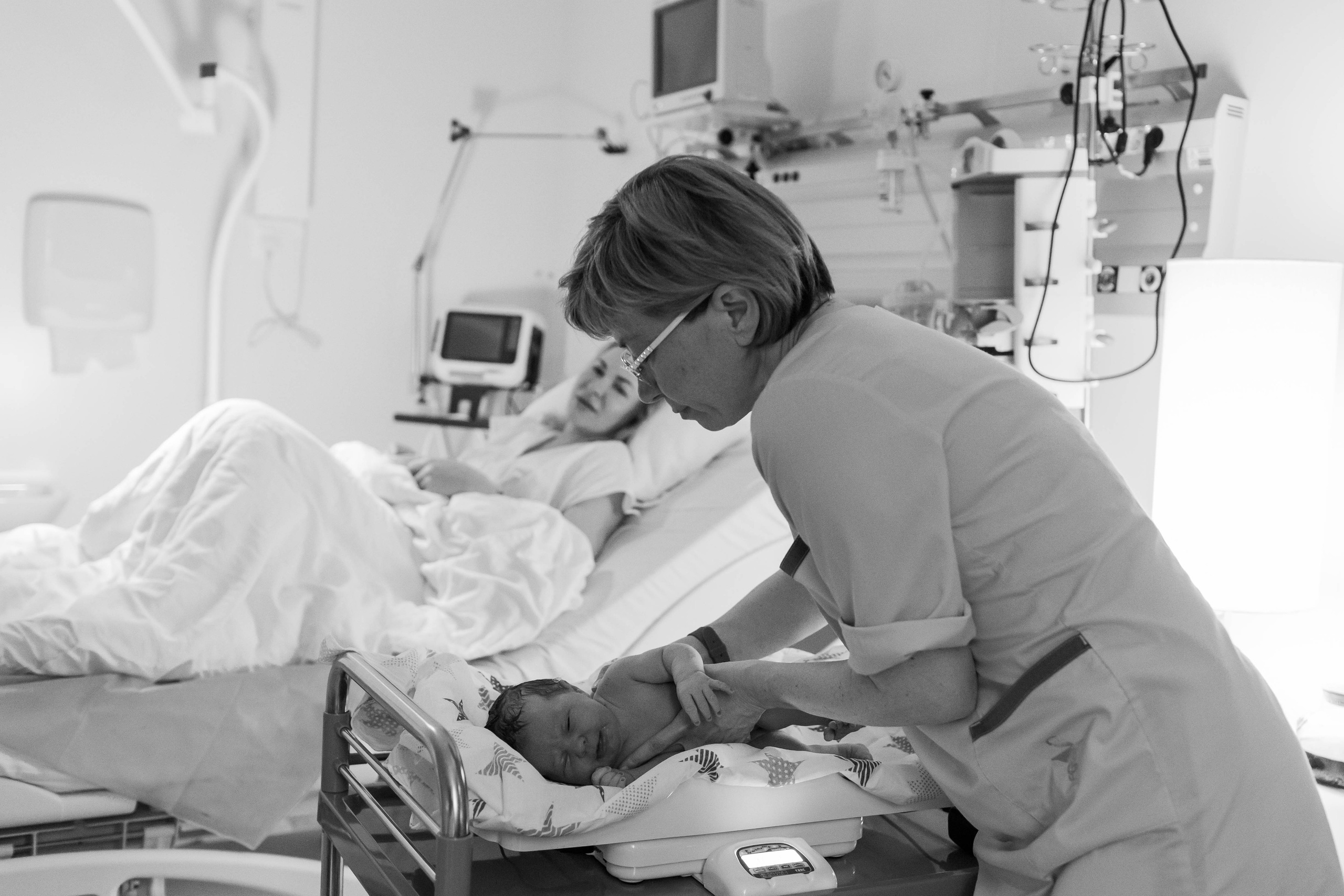 Съемка родов. Рождение Виктории. Клинический госпиталь MD GROUP Лахта. Фотограф на роды в Санкт-Петербурге Екатерина Сысоева