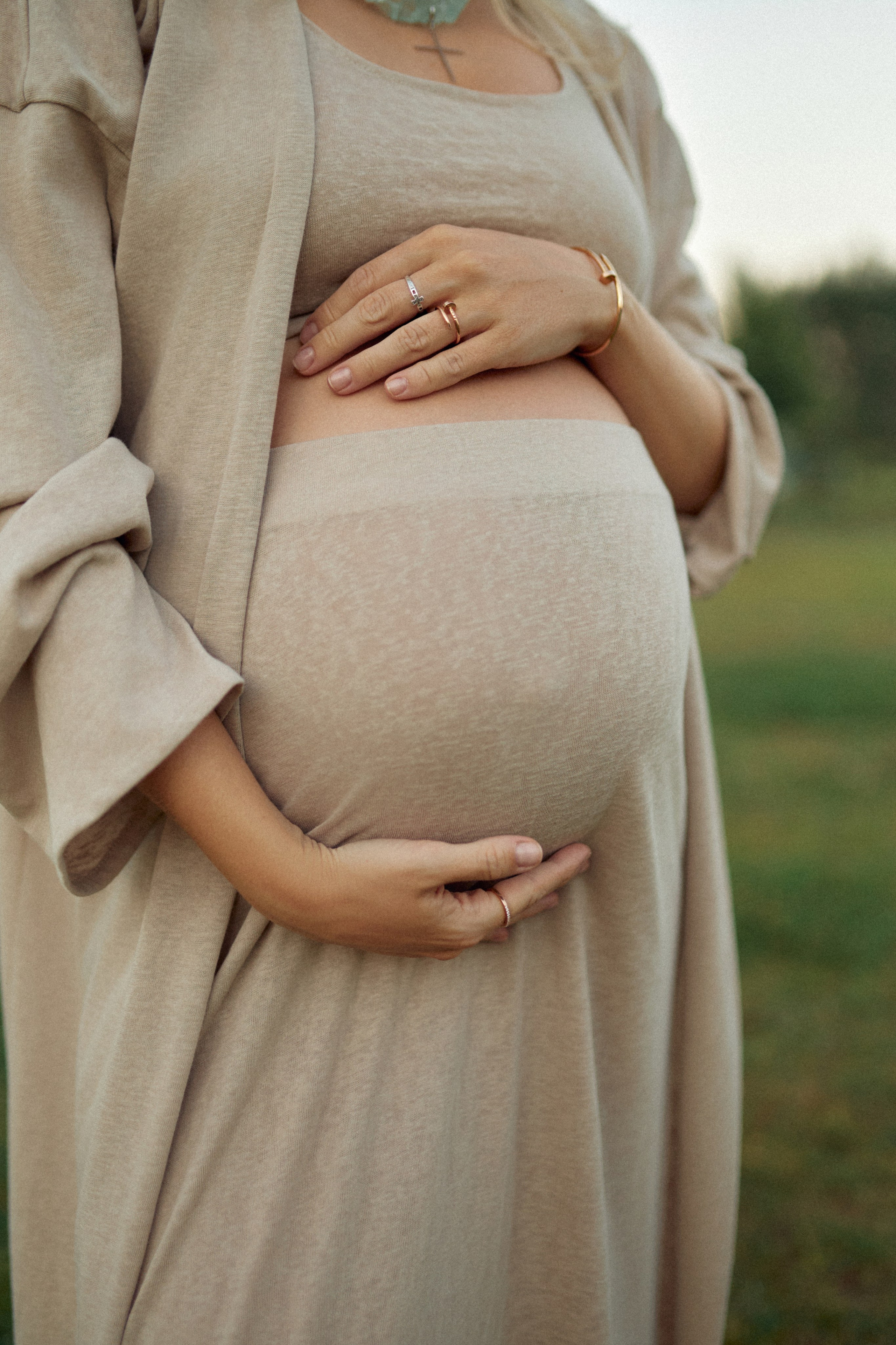 Стильная фотосессия беременности. Сестры Карабаза. Фотографы и ретушеры в Москве и Санкт-Петербурге