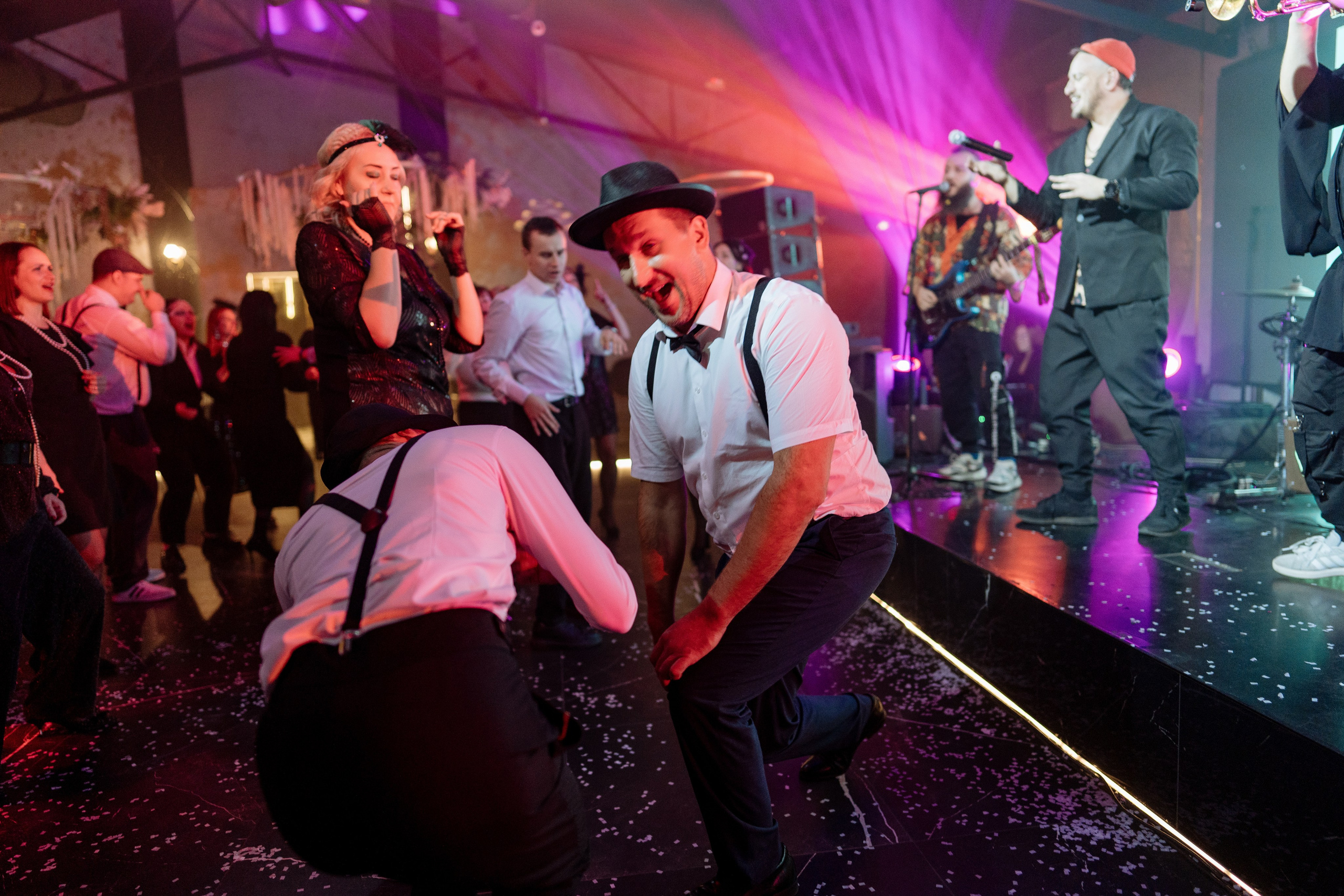 Альбион Тур