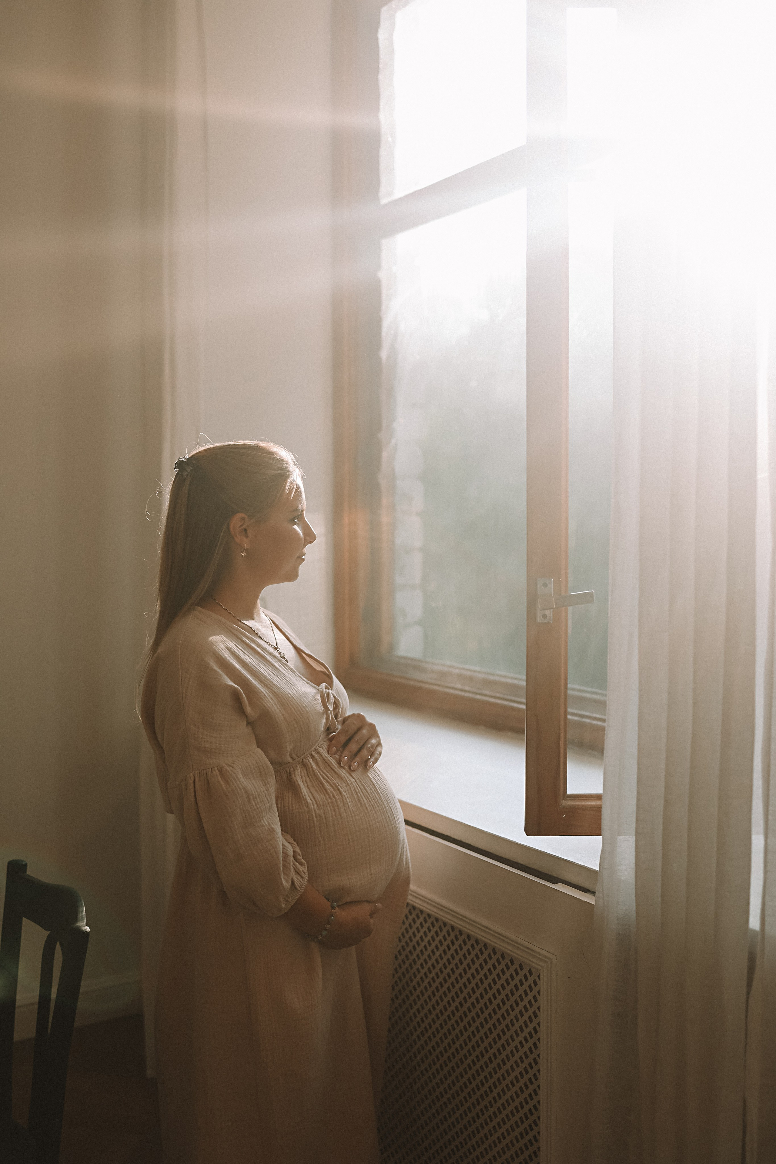 Квартира (беременность). Семейный фотограф Тюмень, фотограф на роды Салмина Мария