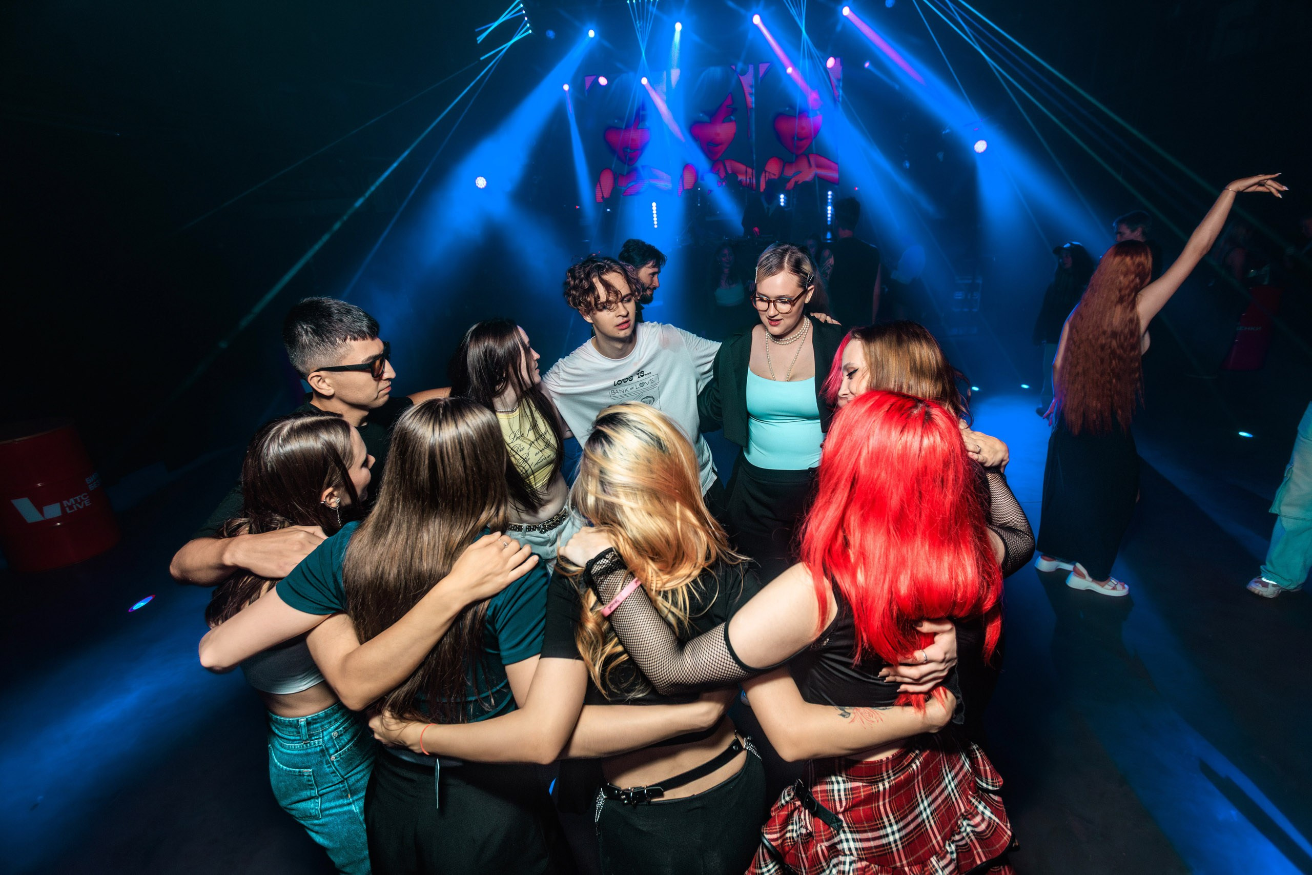 15.08.25 Bratz Rave. Репортажный фотограф Екатеринбург | Яркий, качественный репортаж | Концерты, клубы, репортаж, праздники, корпоративы