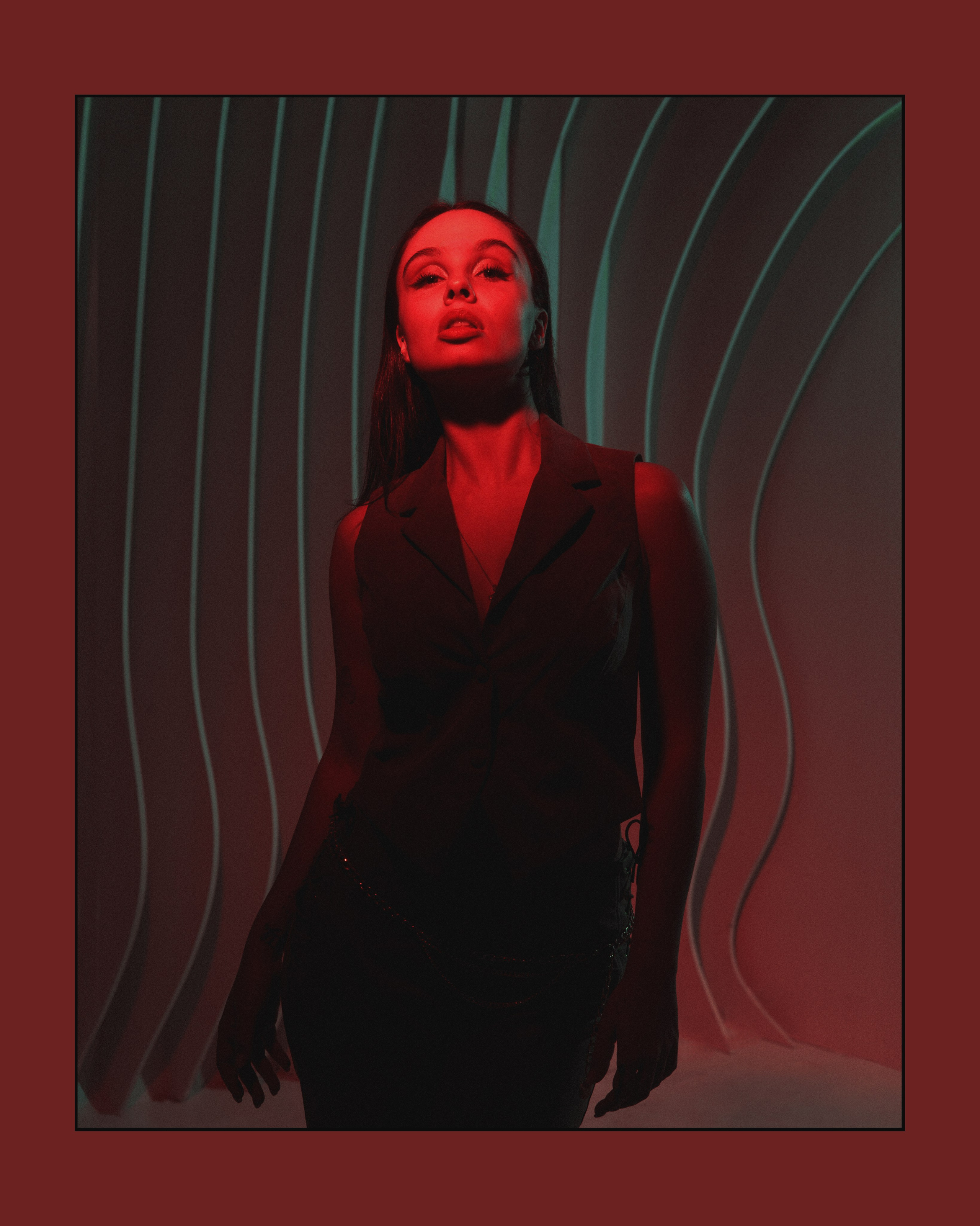 Photographer for musicians, track covers, artist cards, photo preparation for services. Dubai, Moscow. Portrait photographer Moscow, UAE, Oleg Koshmarov