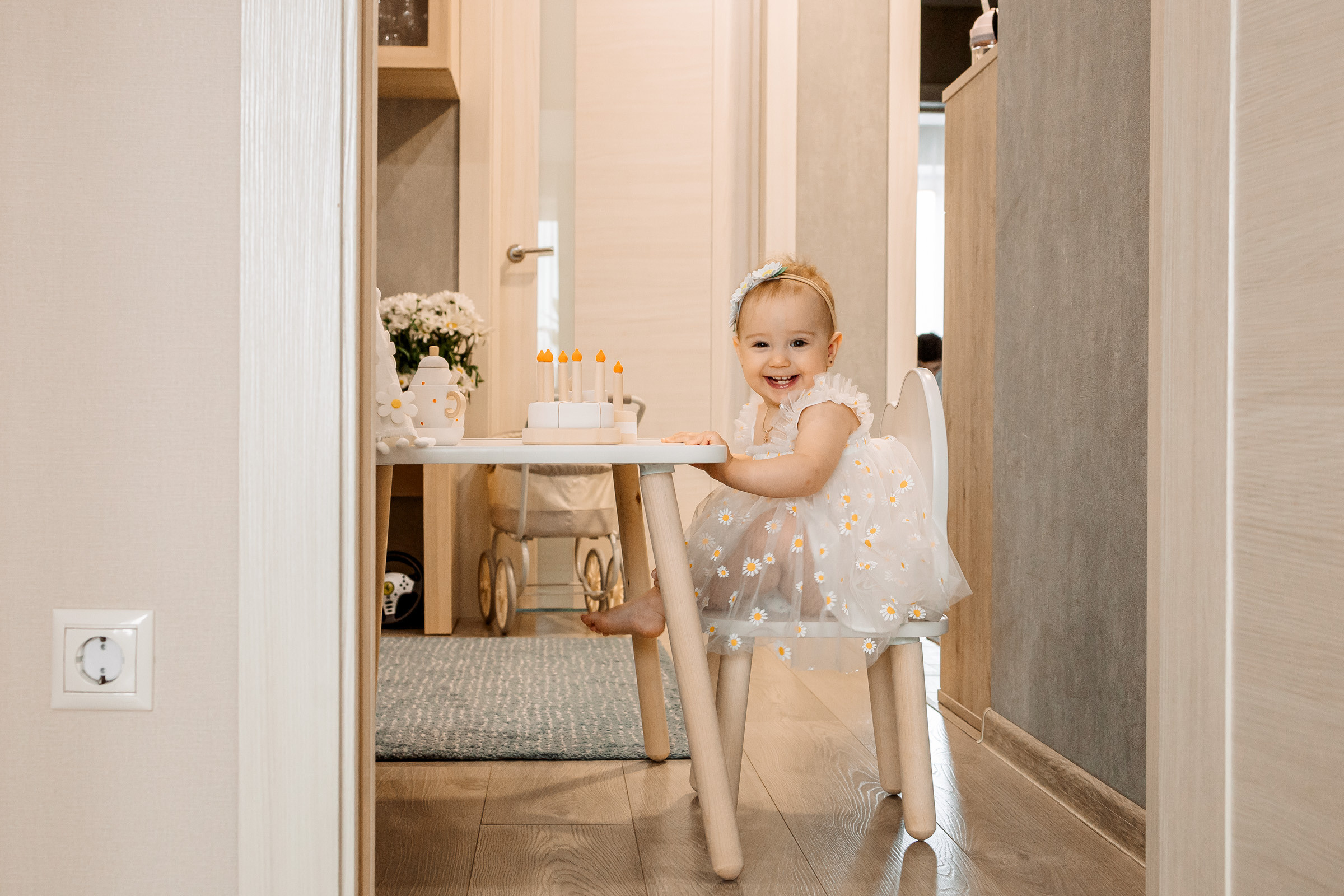 Первый тортик Даши. Семейный Фотограф в Москве Евгения Симоненко