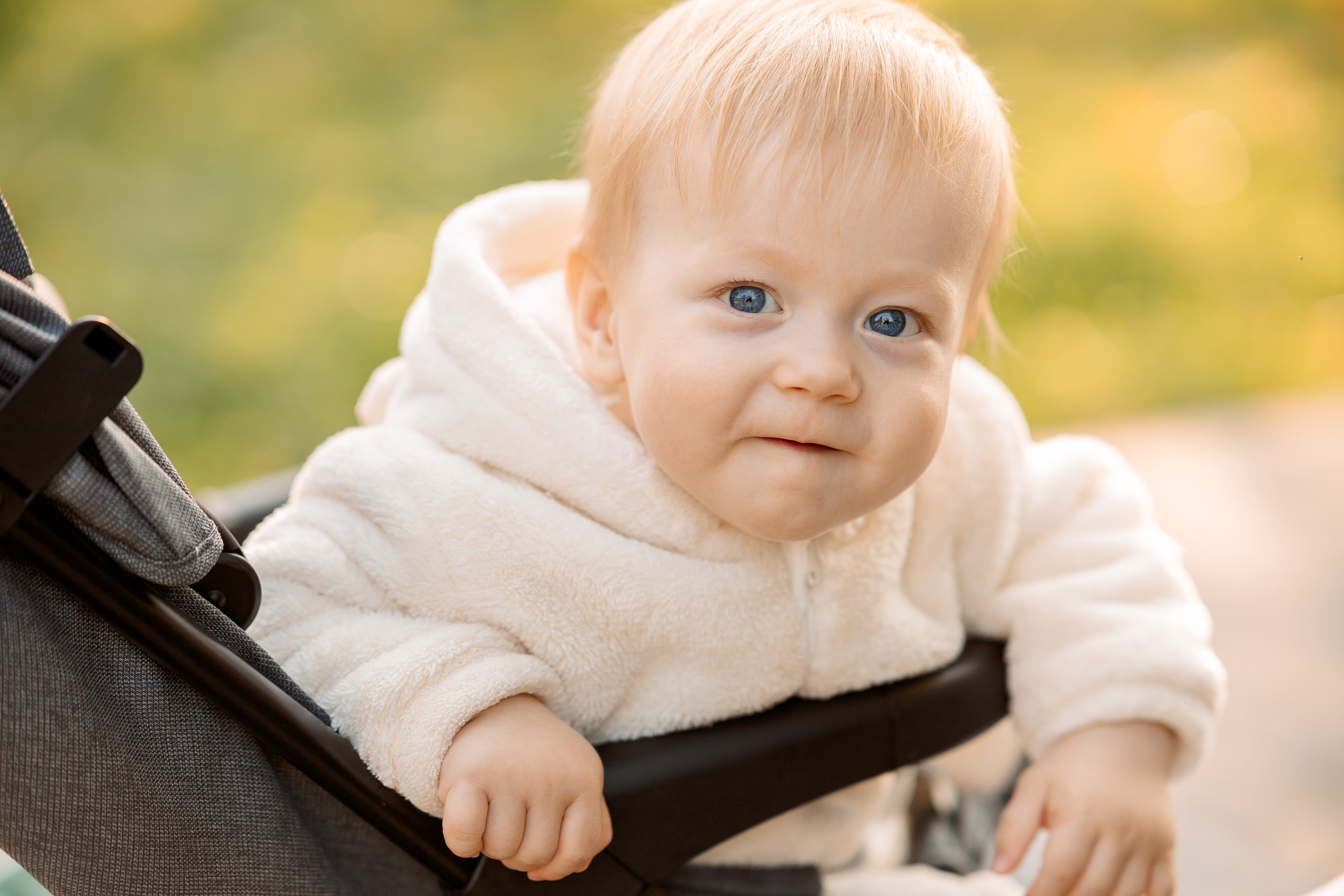 малыш в коляске