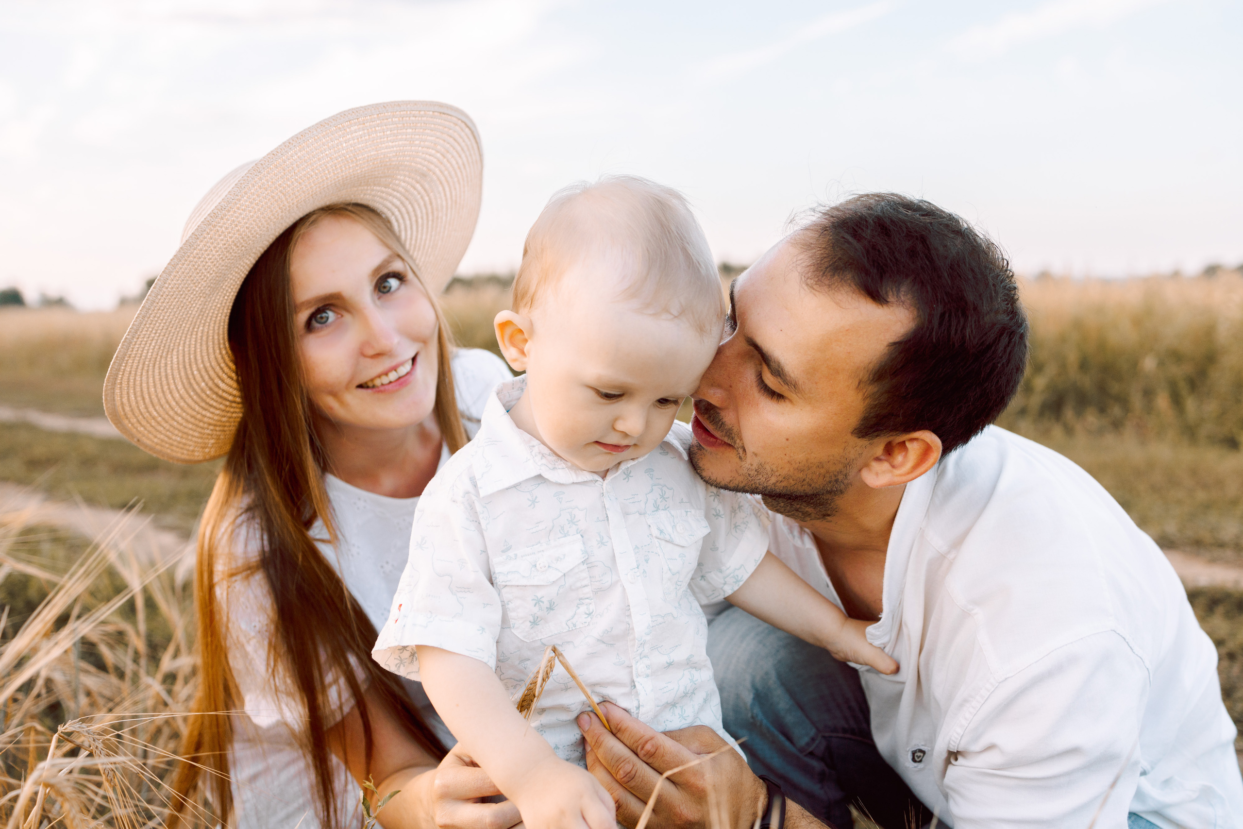 Семейная фотосъемка в полях. Семейный Фотограф в Москве Евгения Симоненко