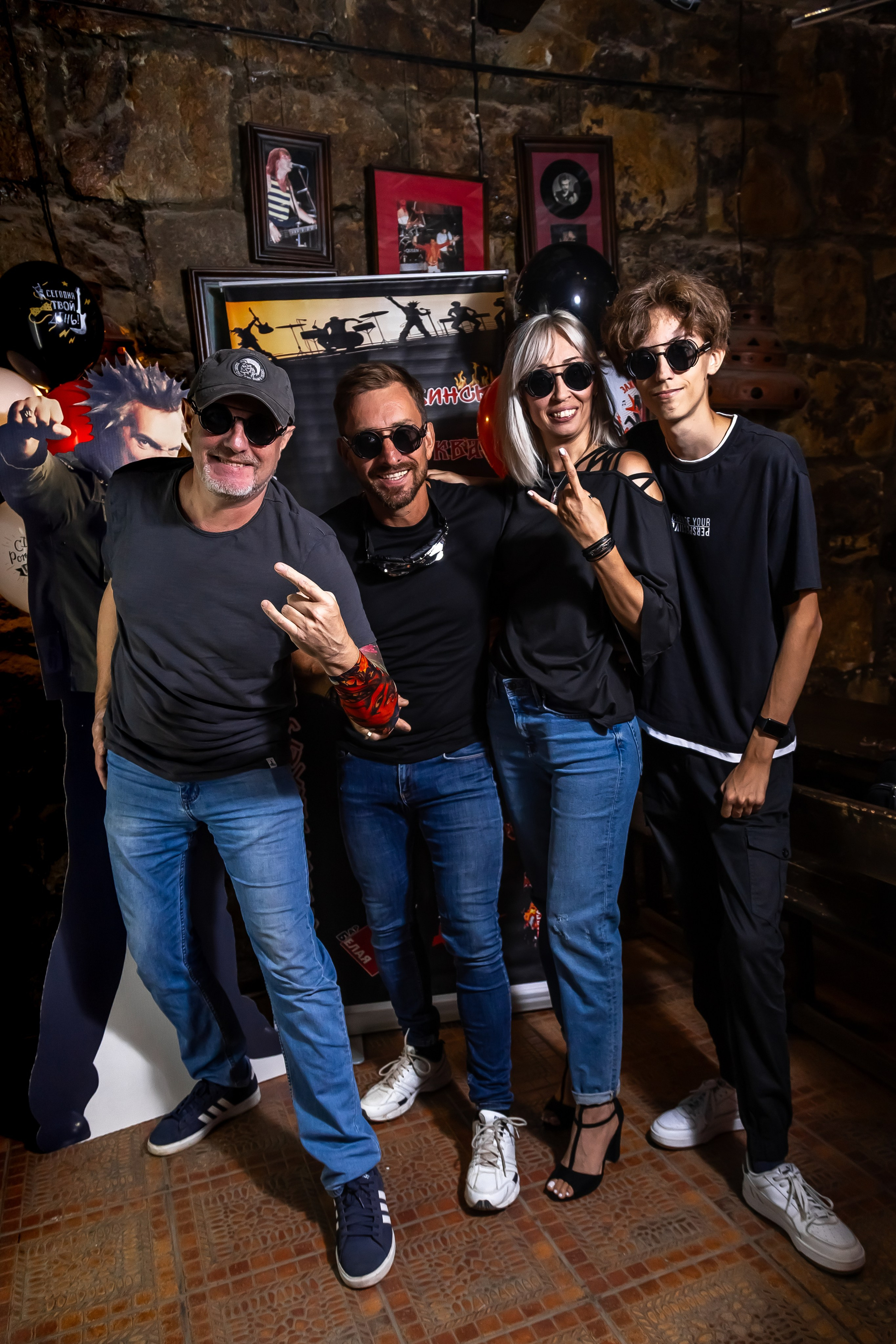 День Рождения Алексея в баре «Белая Лошадь». Фотограф в Волгограде Норченко Светлана