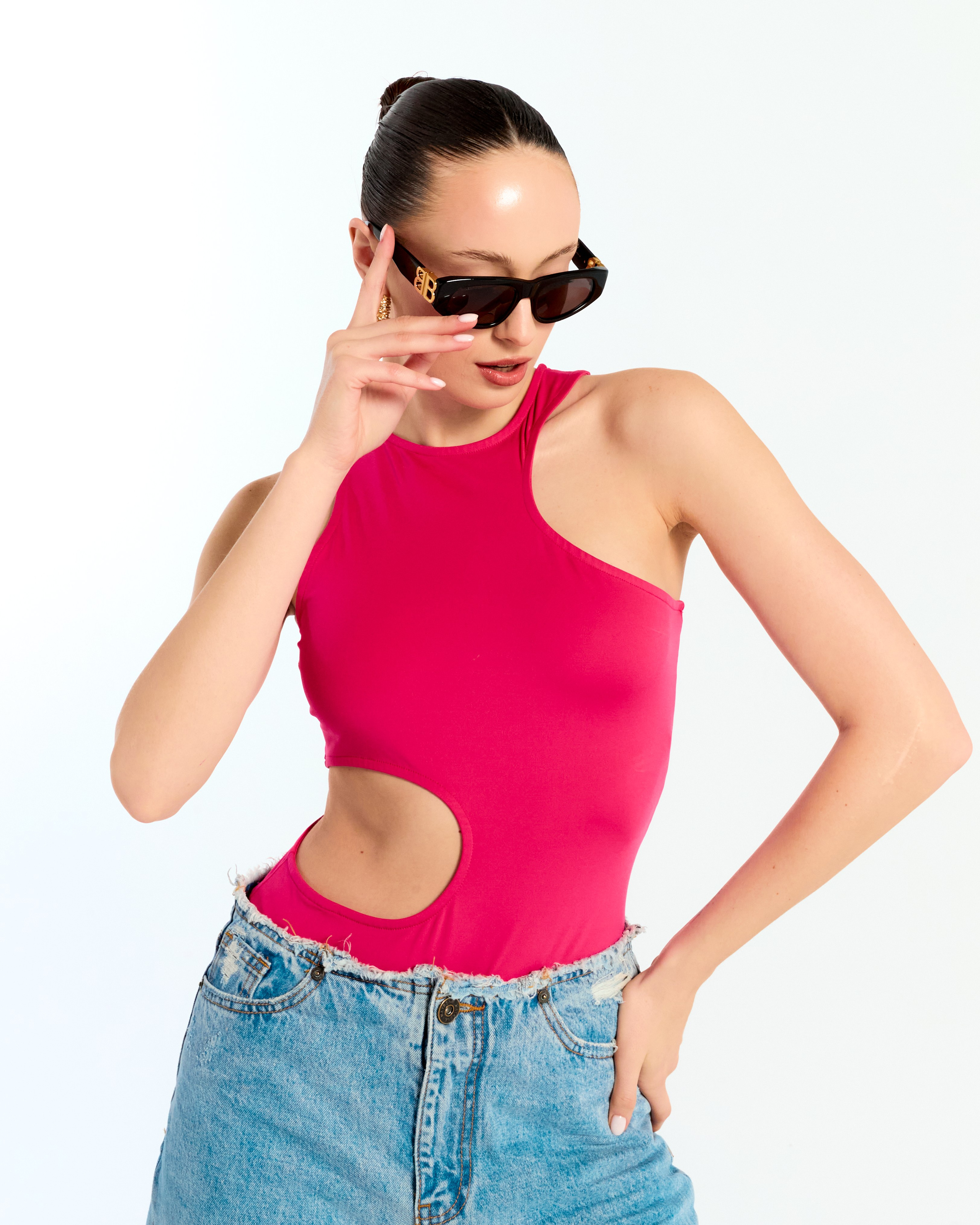 Glazburg optics. Святослав Лебедев | Рекламный фотограф — Коммерческая съемка, Арт-дирекшн, AI-интеграция