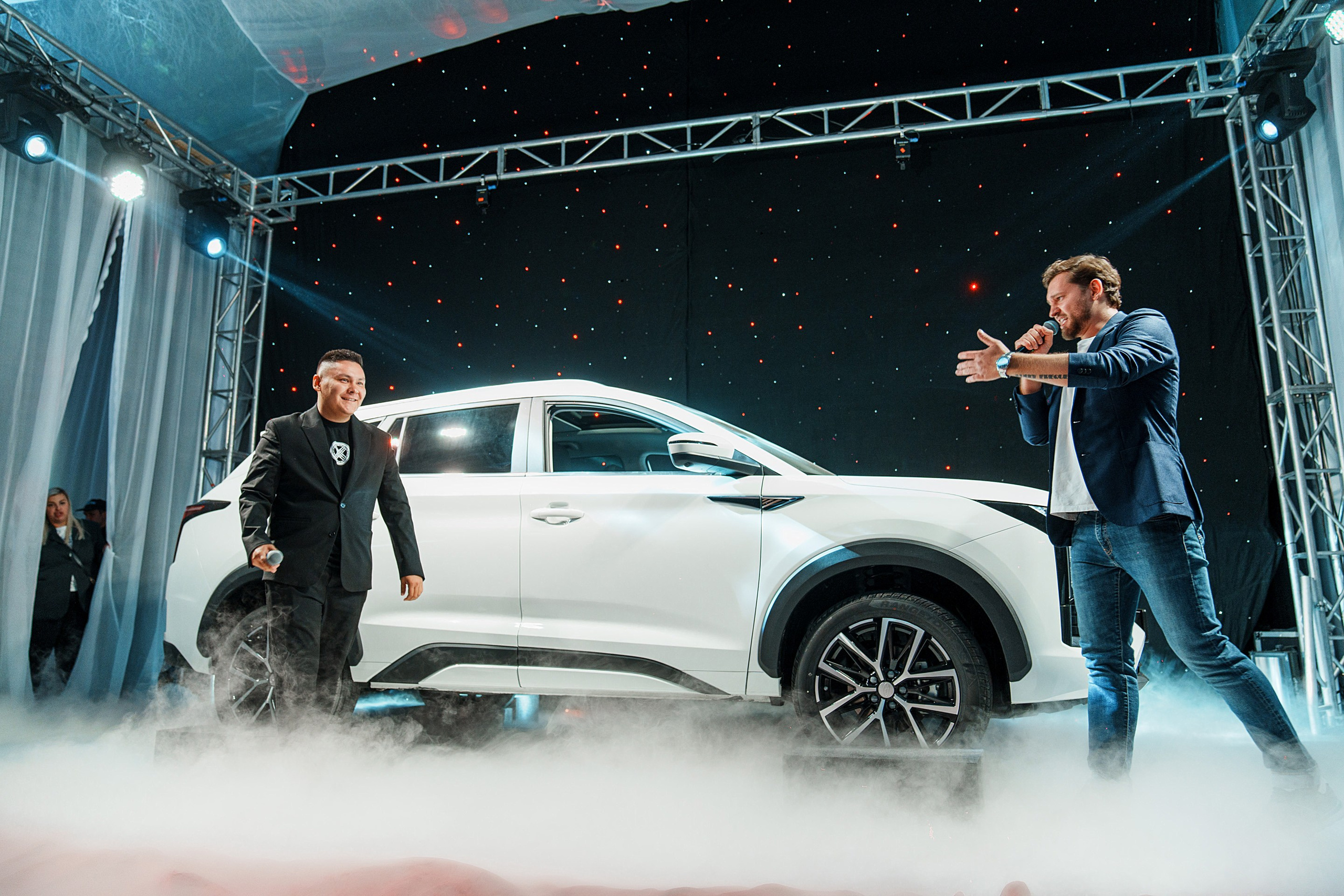 Презентация новой моделей JAC JS8. Фотограф TAULAN_1