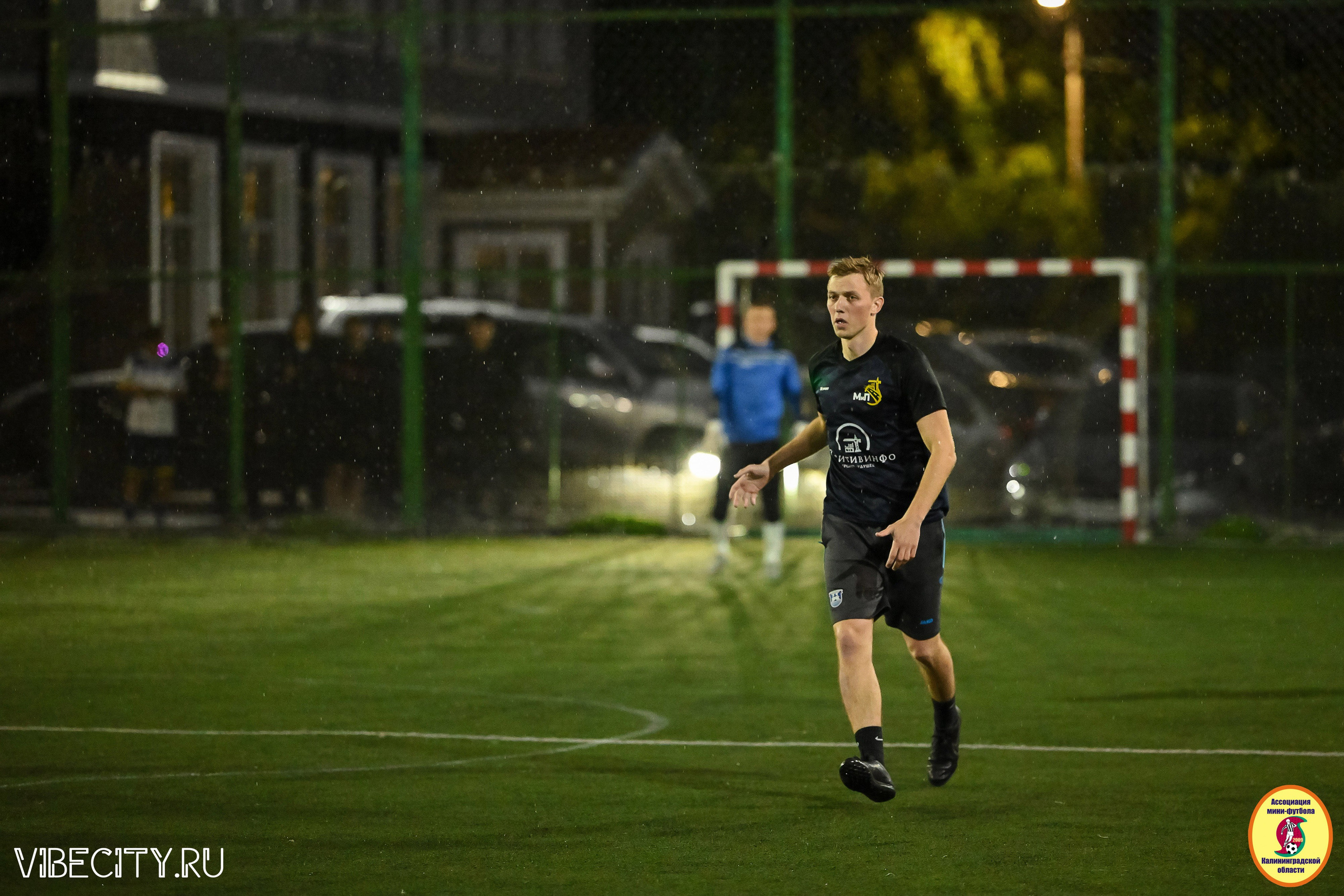 ИГРЫ МИНИ-ФУТБОЛЬНОЙ И КОРПОРАТИВНОЙ ЛИГИ. VIBECITY.RU Вайб Сити Ру Фоторепортажи Фотоотчеты Калининград