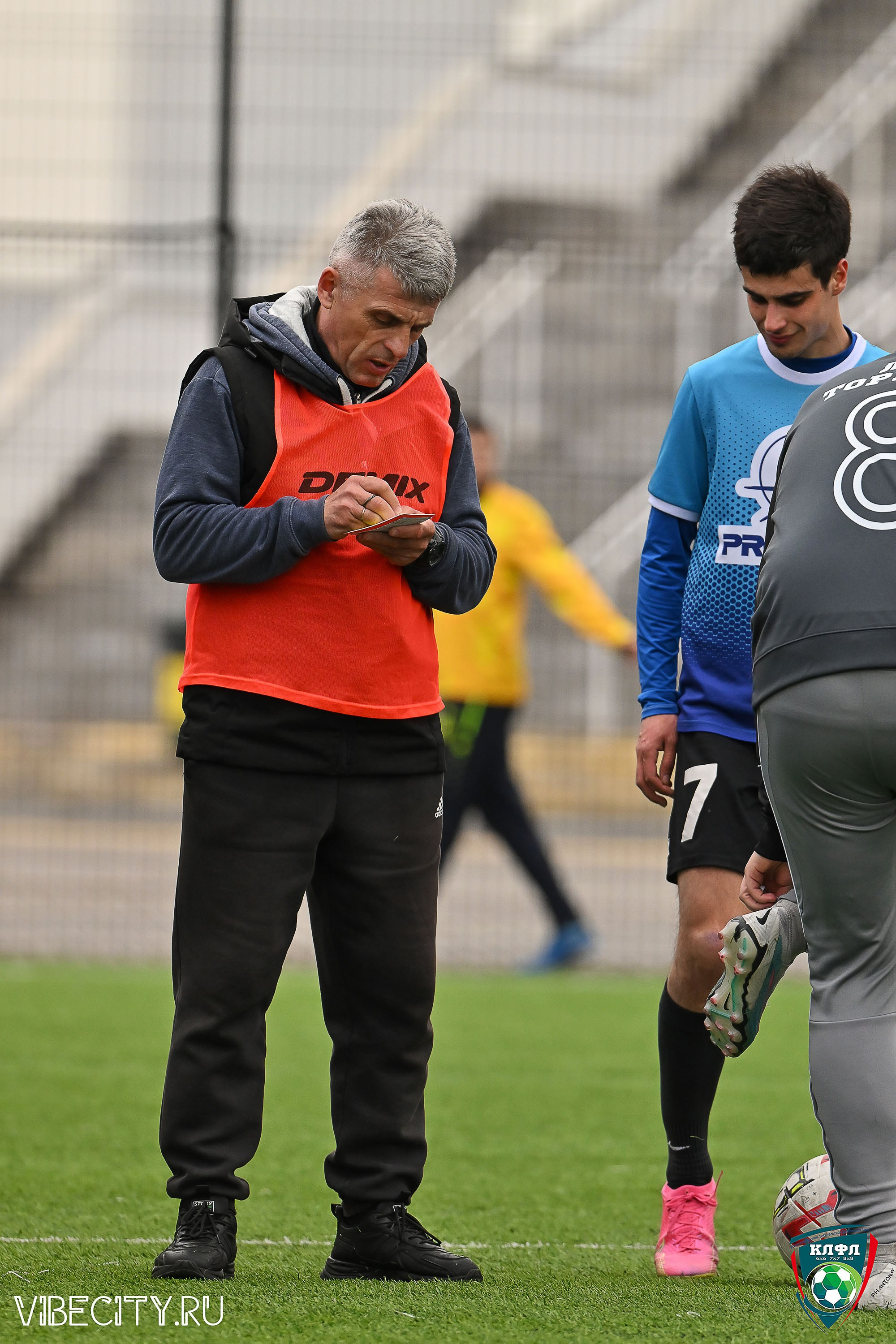 XX ЧЕМПИОНАТ КАЛИНИНГРАДСКОЙ ЛФЛ КАНЦМАРКЕТ39 сезона 2024–2025 гг. VIBECITY.RU Вайб Сити Ру Фоторепортажи Фотоотчеты Калининград