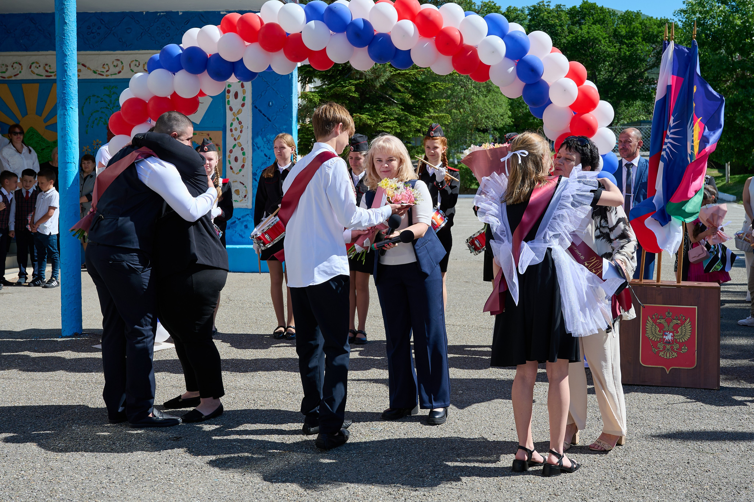 Последний звонок. Жизнь курорта Кабардинка в фотографиях