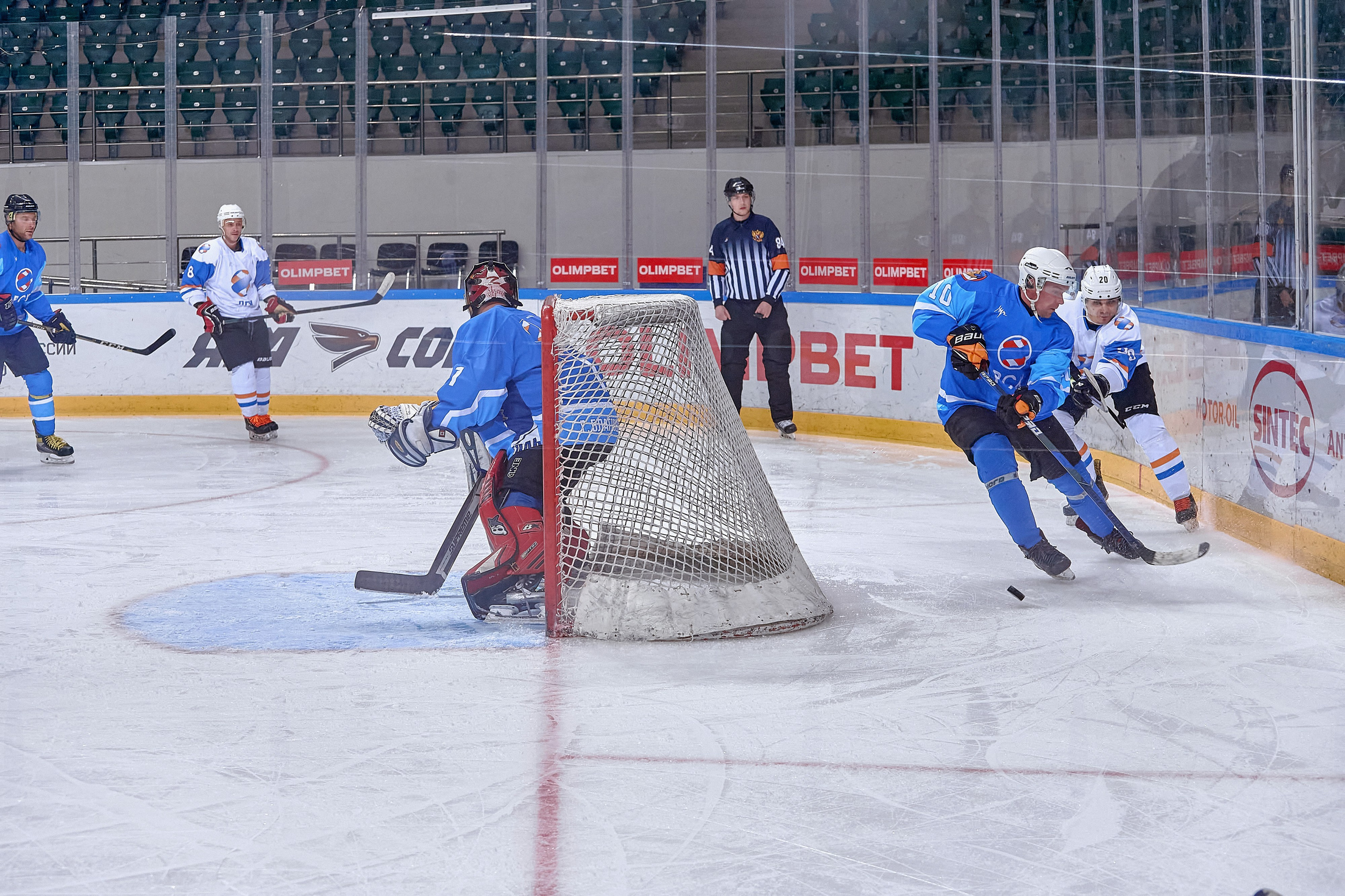 Платинум Арена — Хоккей — РусГидро. Фотограф Яковлев Роман — Красноярск