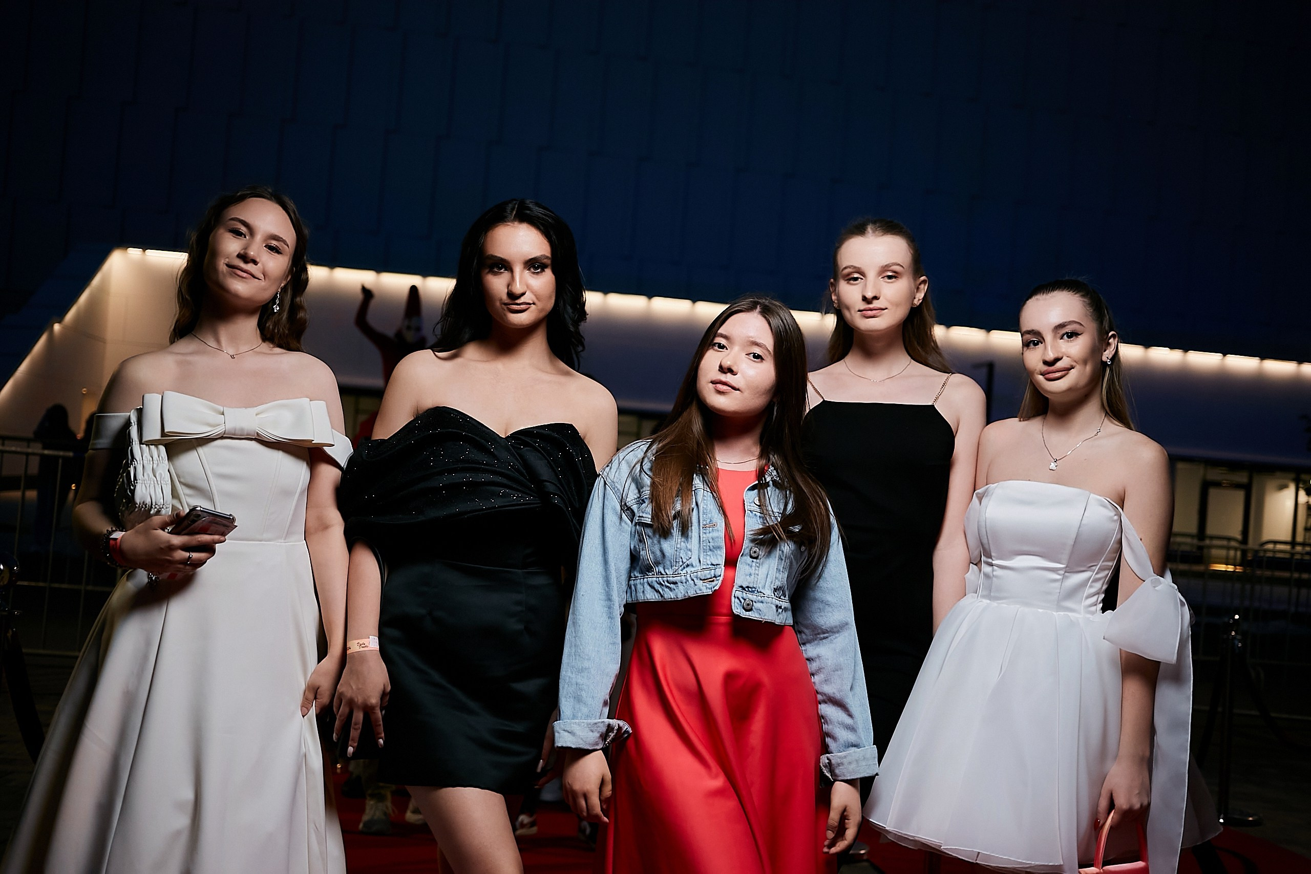 Выпускной 2024 концертный зал Академия ВТБ. Фотограф и Видеограф в Москве. Олег Корушев