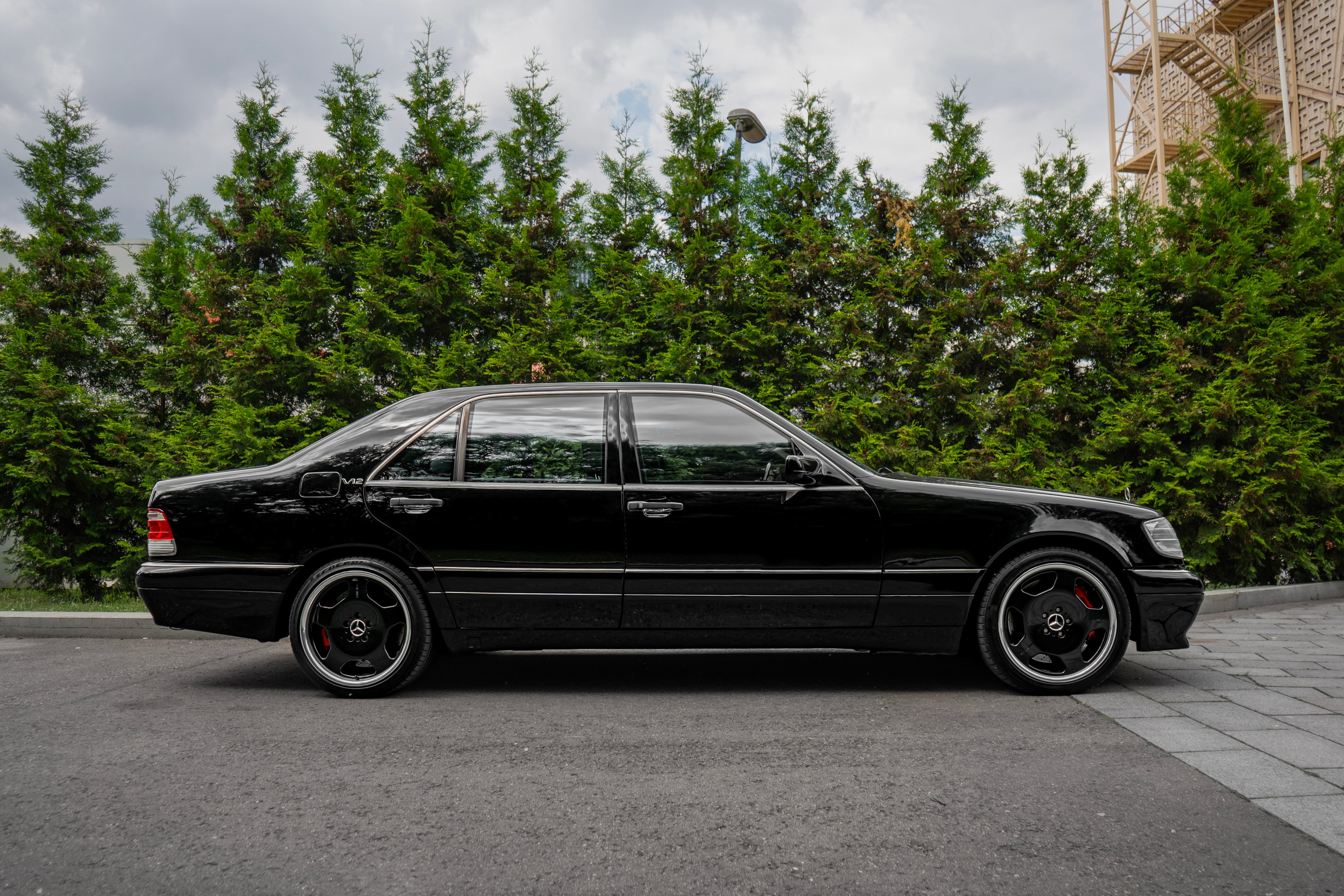 Mercedes W140. Автомобильный фотограф Ногинск Денис Городок