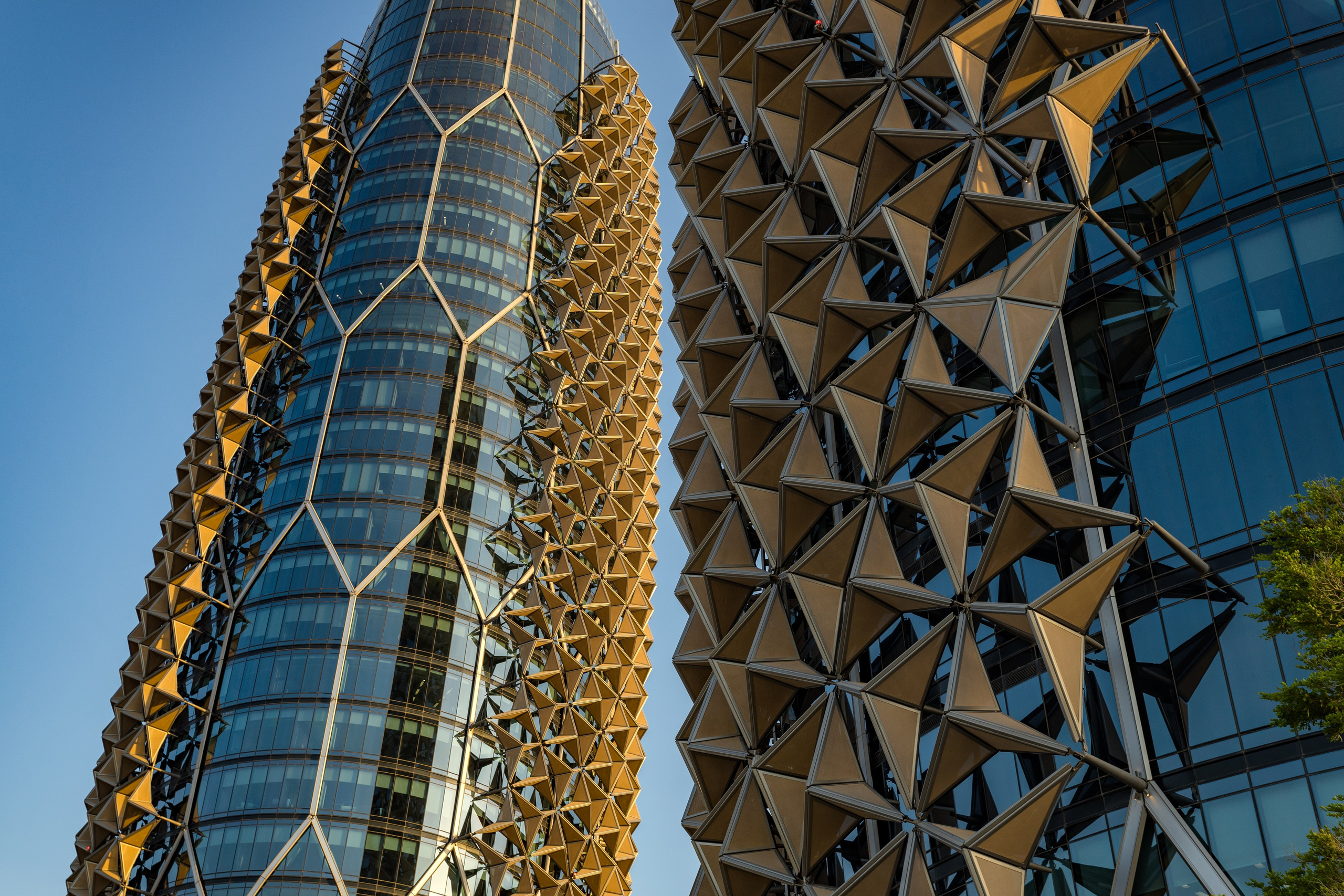 Al Bahr Towers | Abu Dhabi. Архитектурный фотограф Кирилл Цыбенко. Работаю в Москве, по всей России и Миру