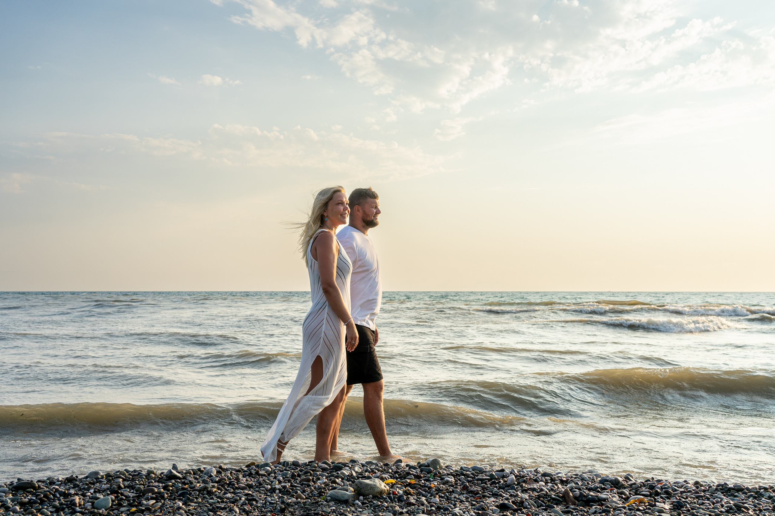 Семейная фотосессия на пляже. Фотограф в Сочи Тиунова Маргарита и Тиунов Евгений