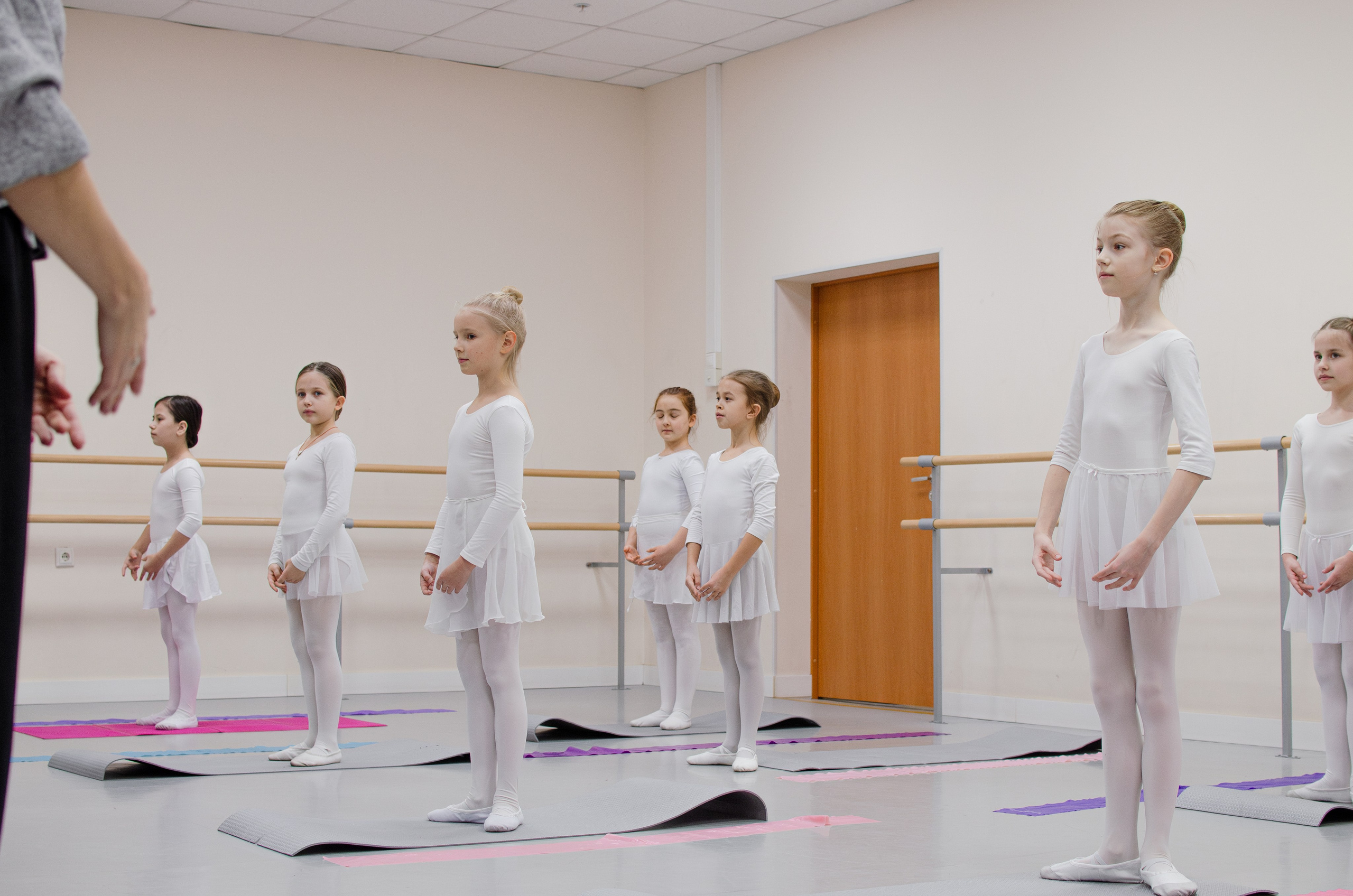 Хореографический коллектив «Русская тройка». Открытый урок младшей группы. Портретный и репортажный фотограф в Санкт-Петербурге Варвара Жукова