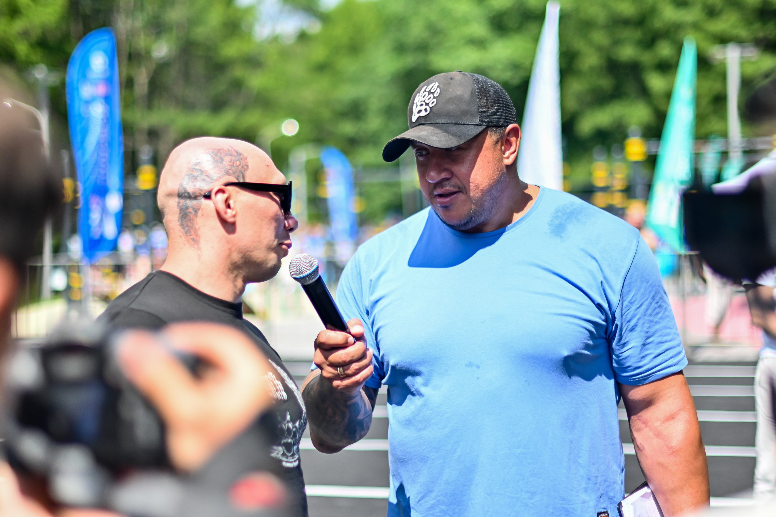 СТРОНГ. Фотограф для бизнесконтента, репортажей и семейного альбома в Москве