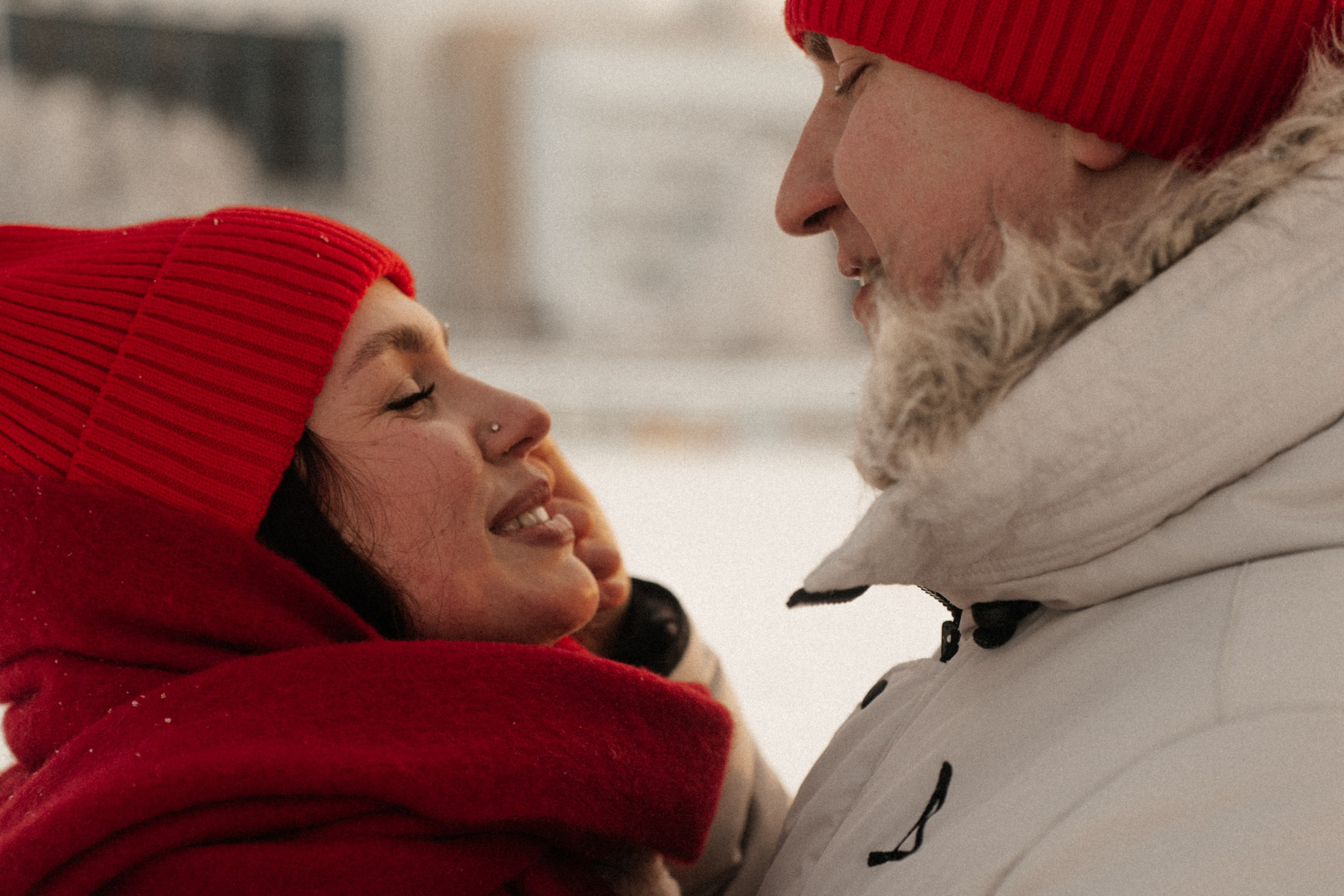 [our pulses aligned…]. Фотограф в Архангельске