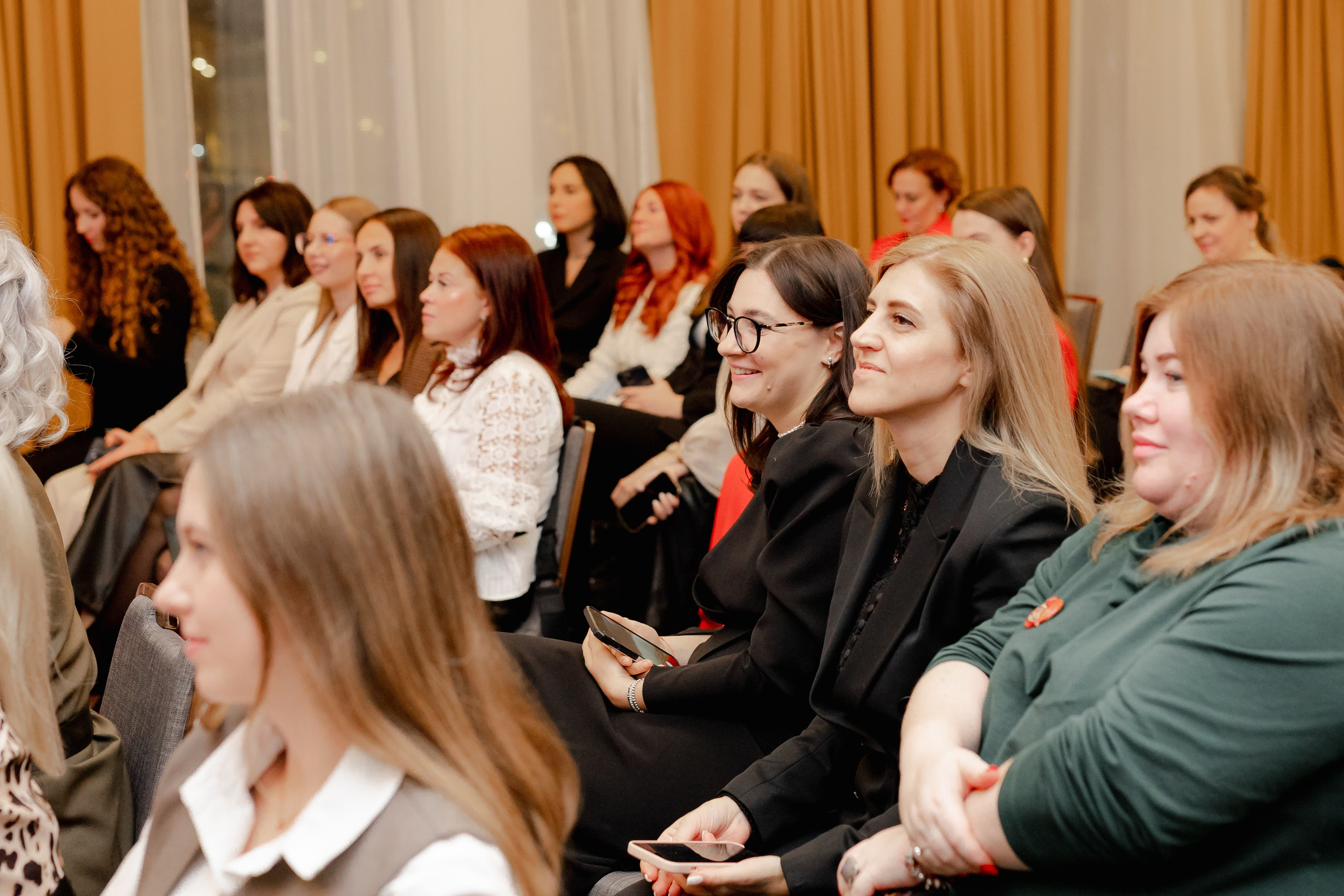 Бизнес конференция. Свадебный и контент фотограф в Москве — Юлия Барно (Баранова)