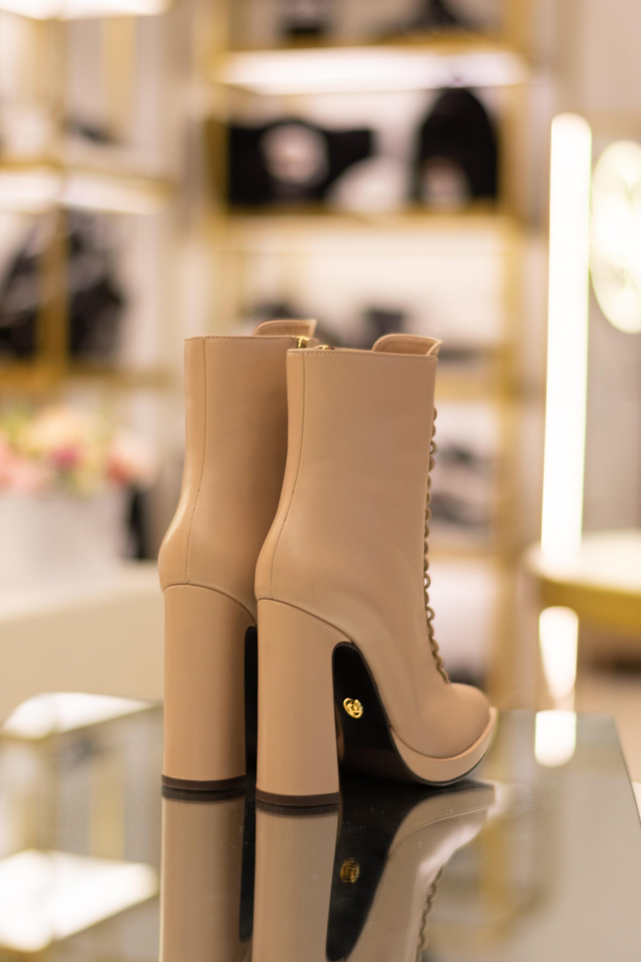 Для организаций. Предметная фотосессия для обувного магазина Capsula. Фотограф/видеограф Богдан Голованов