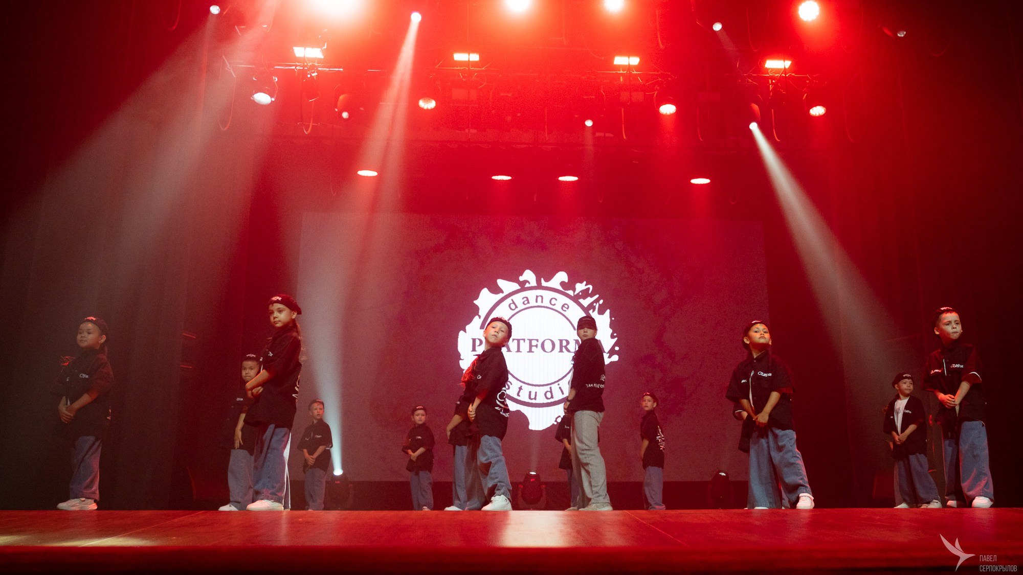 Отчетный концерт студии танцев PLATFORMA. Репортажный фотограф в Казани Павел Серпокрылов