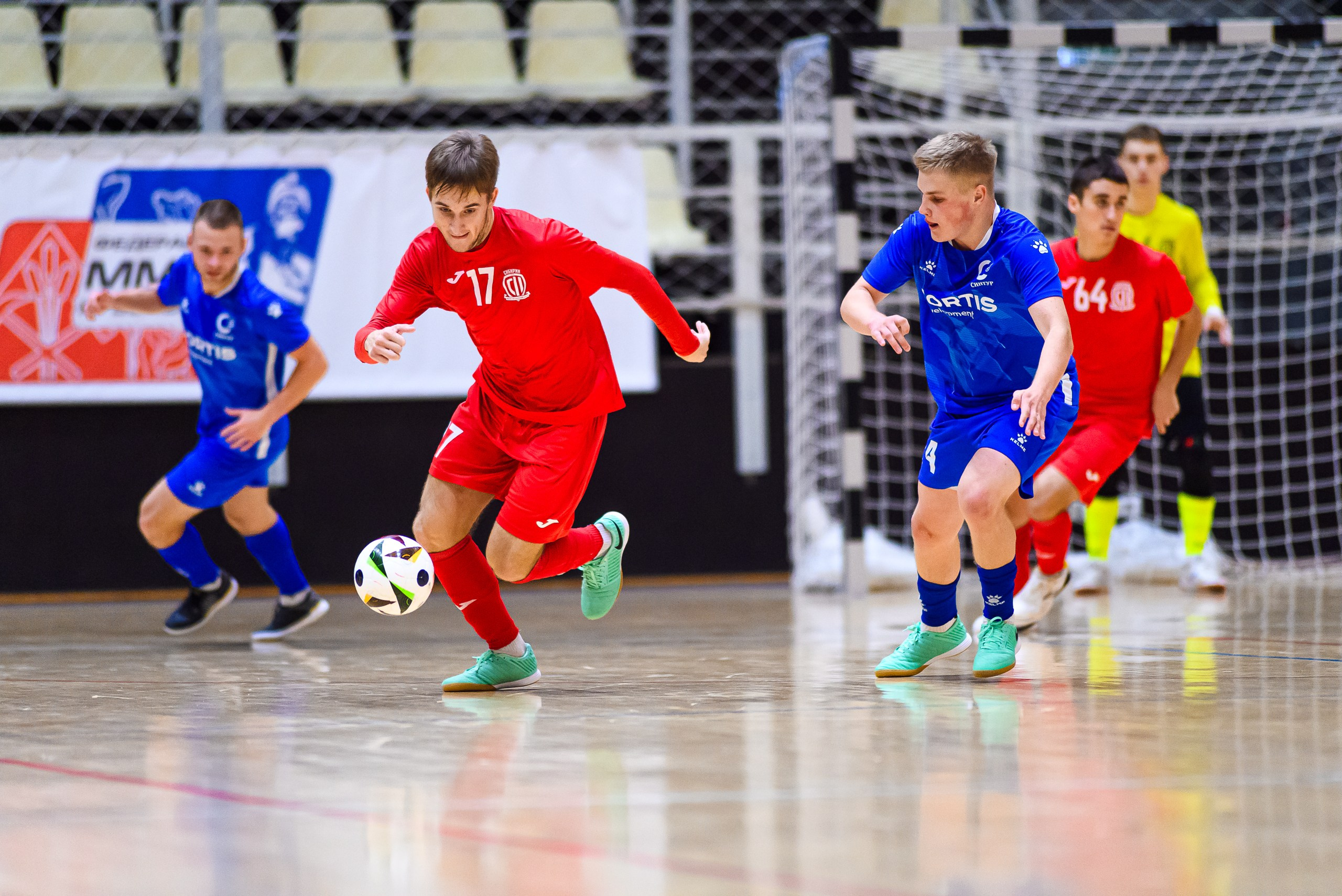 Высшая лига по футзалу — Сезон 2024-2025 — 2ой тур. Репортажный фотограф в Кемерово