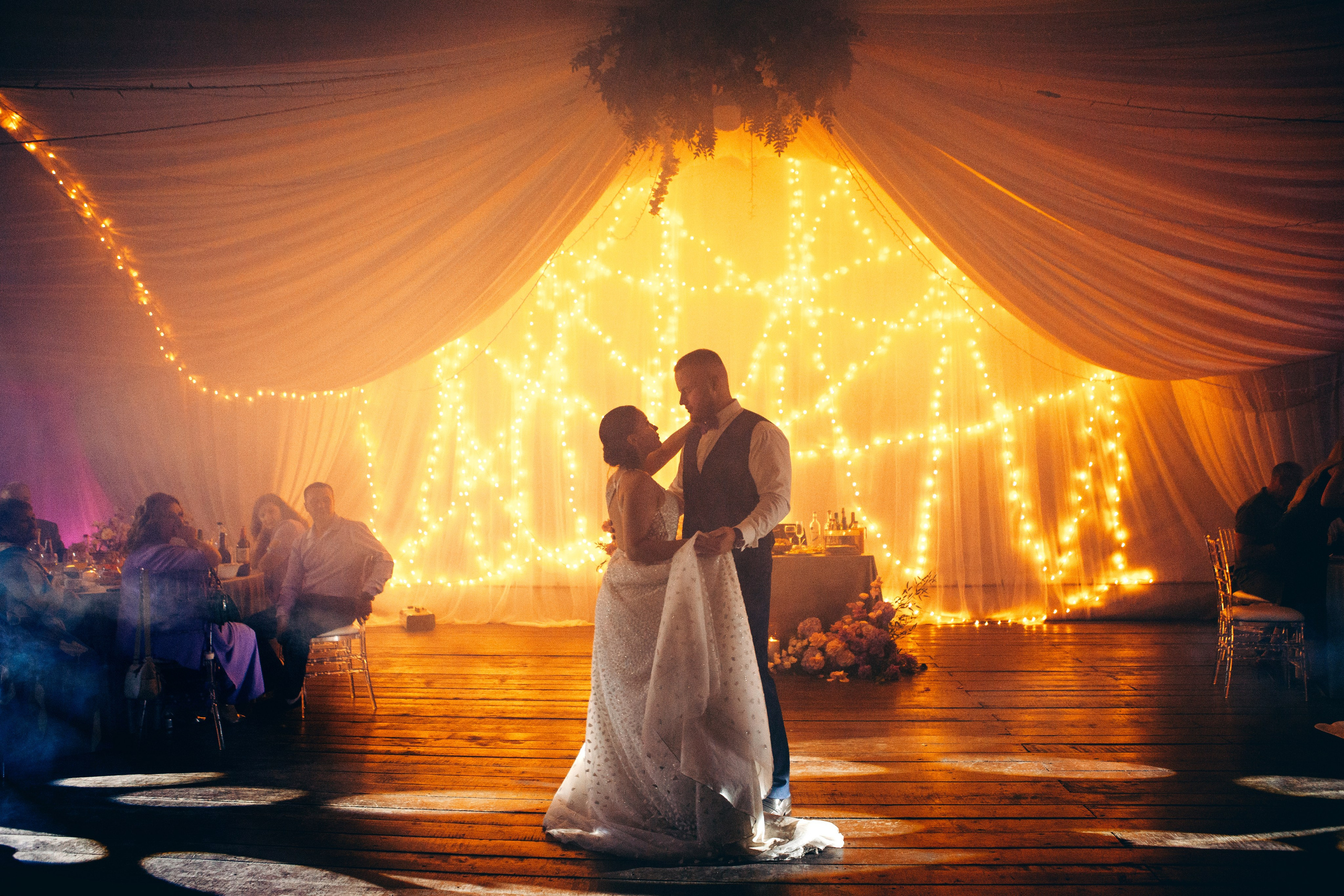 Свадебная фотосессия в отеле hartwell hotel и на патриарших прудах. Фотограф Ольга Ефремова