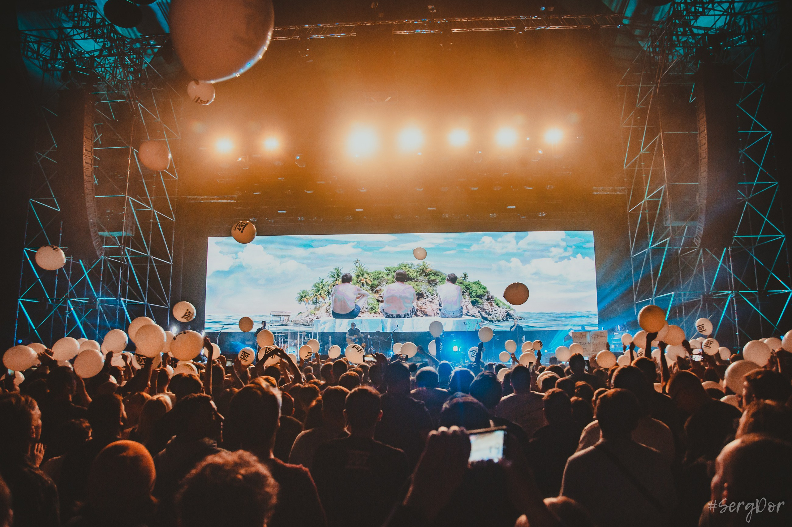 ДДТ, DDT, Ереван, 03.11.2024, СКК, Спортивно-концертный комплекс имени Карена Демирчяна, Երևան, Армения, большой концерт, 3 ноября 2024 года, Юрий Шевчук, SergDor, #SergDor