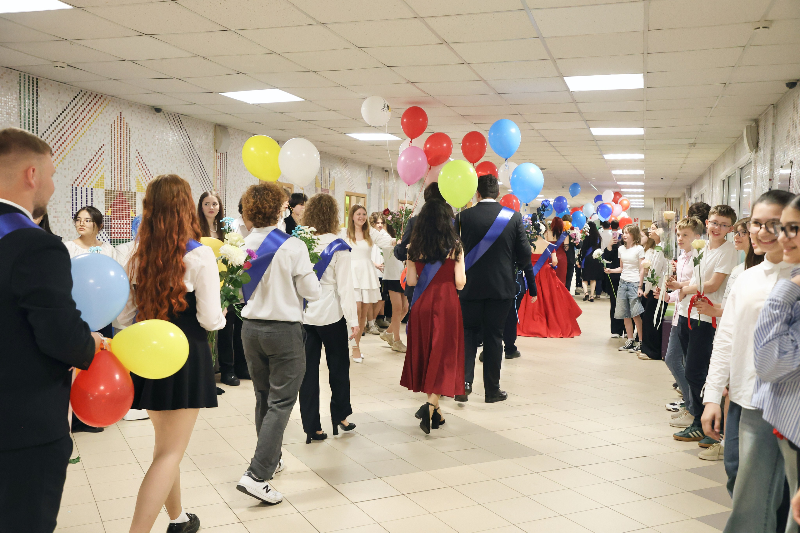Выпускной в жизнь. Школьные выпускные альбомы в Москве Марина Николаева