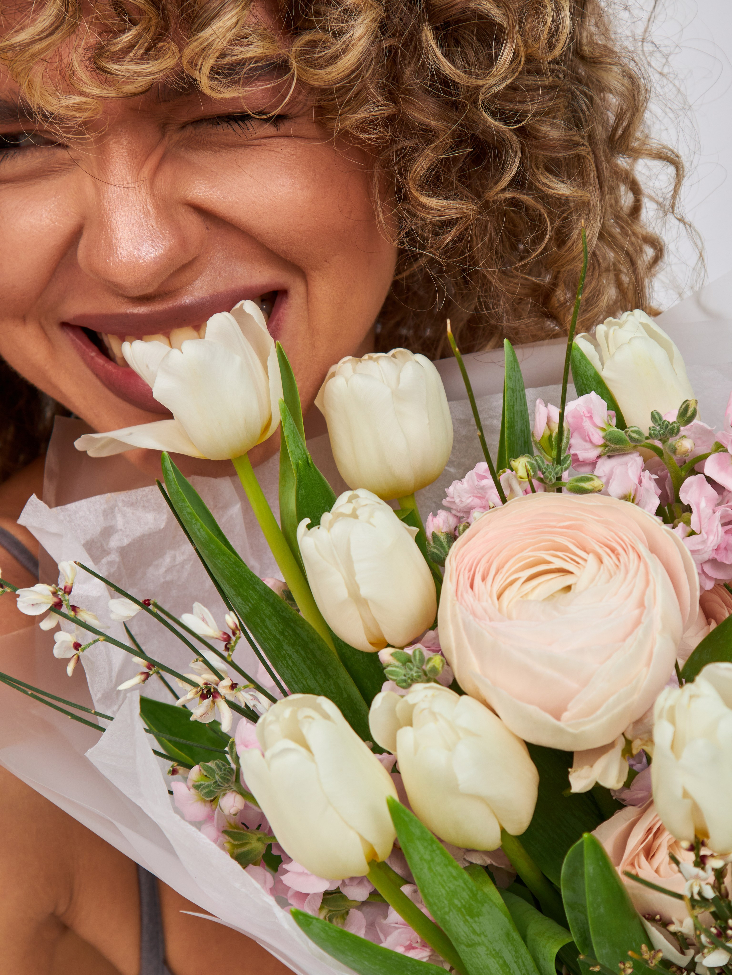 Предметная съемка одежды в Москве: сделаем ваши карточки товаров привлекательными